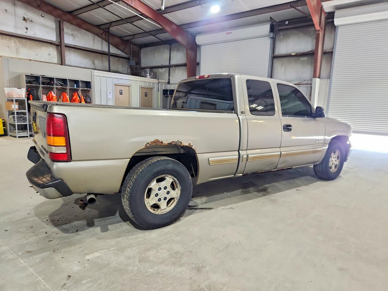 2001 Chevrolet Silverado C1500 Желто-коричневый vin: 1GCEC19V01Z330428