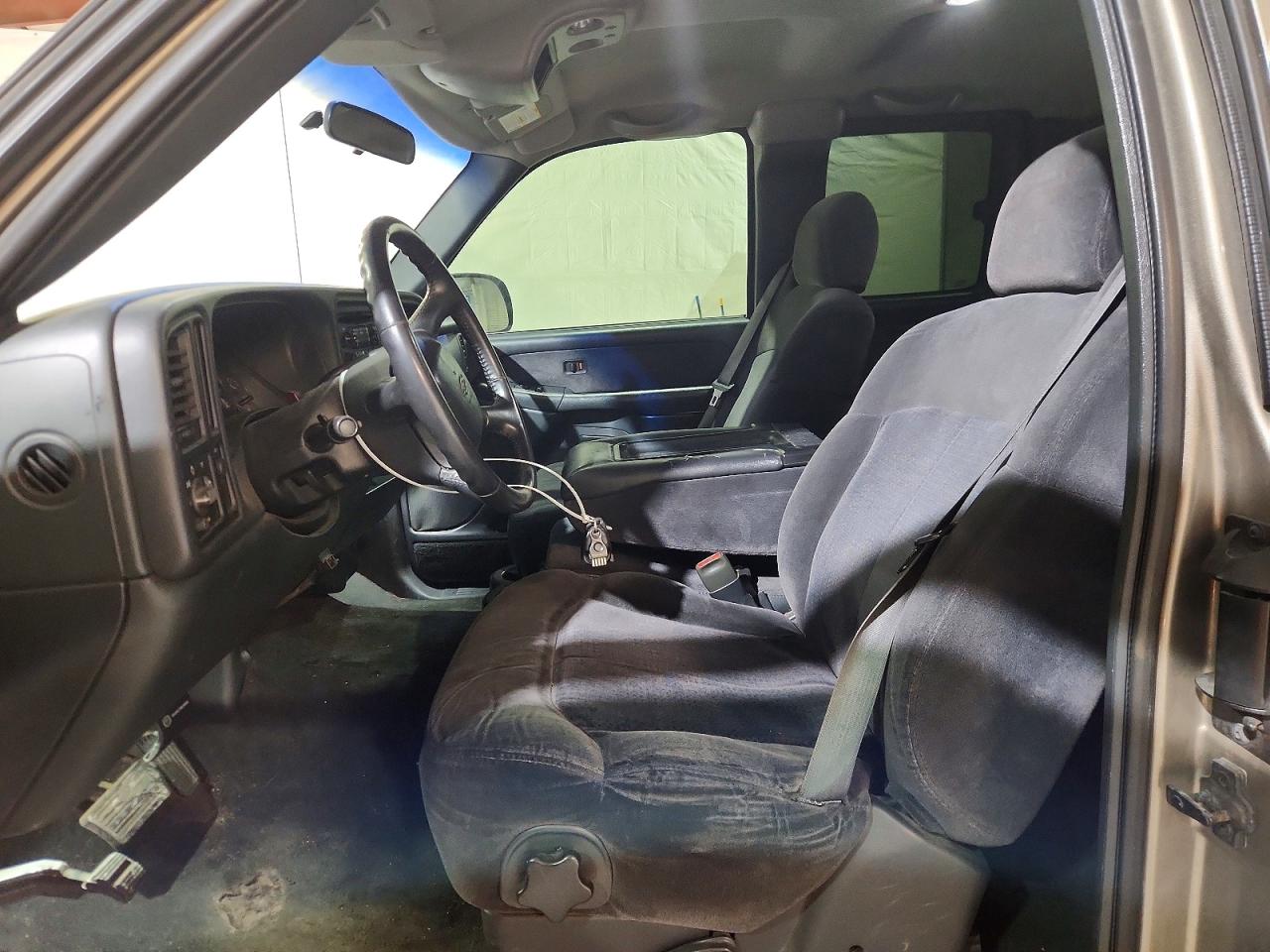 2001 Chevrolet Silverado C1500 Желто-коричневый vin: 1GCEC19V01Z330428