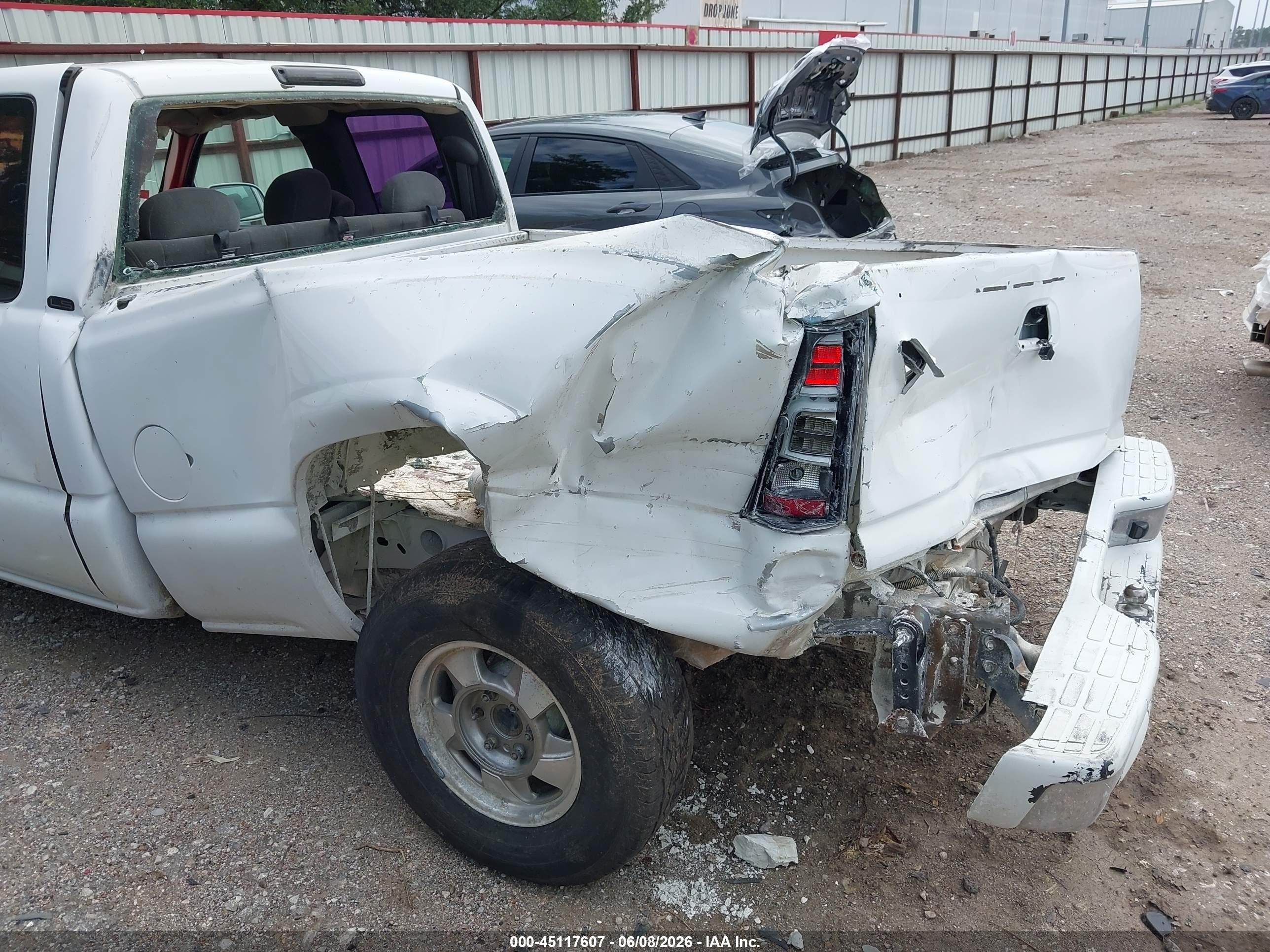 2004 Chevrolet Silverado 1500 Ls White vin: 1GCEC19V04Z346777