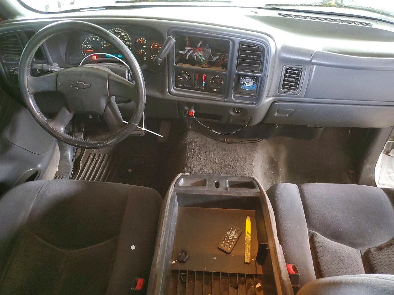 2005 Chevrolet Silverado C1500 Белый vin: 1GCEC19V05Z149903
