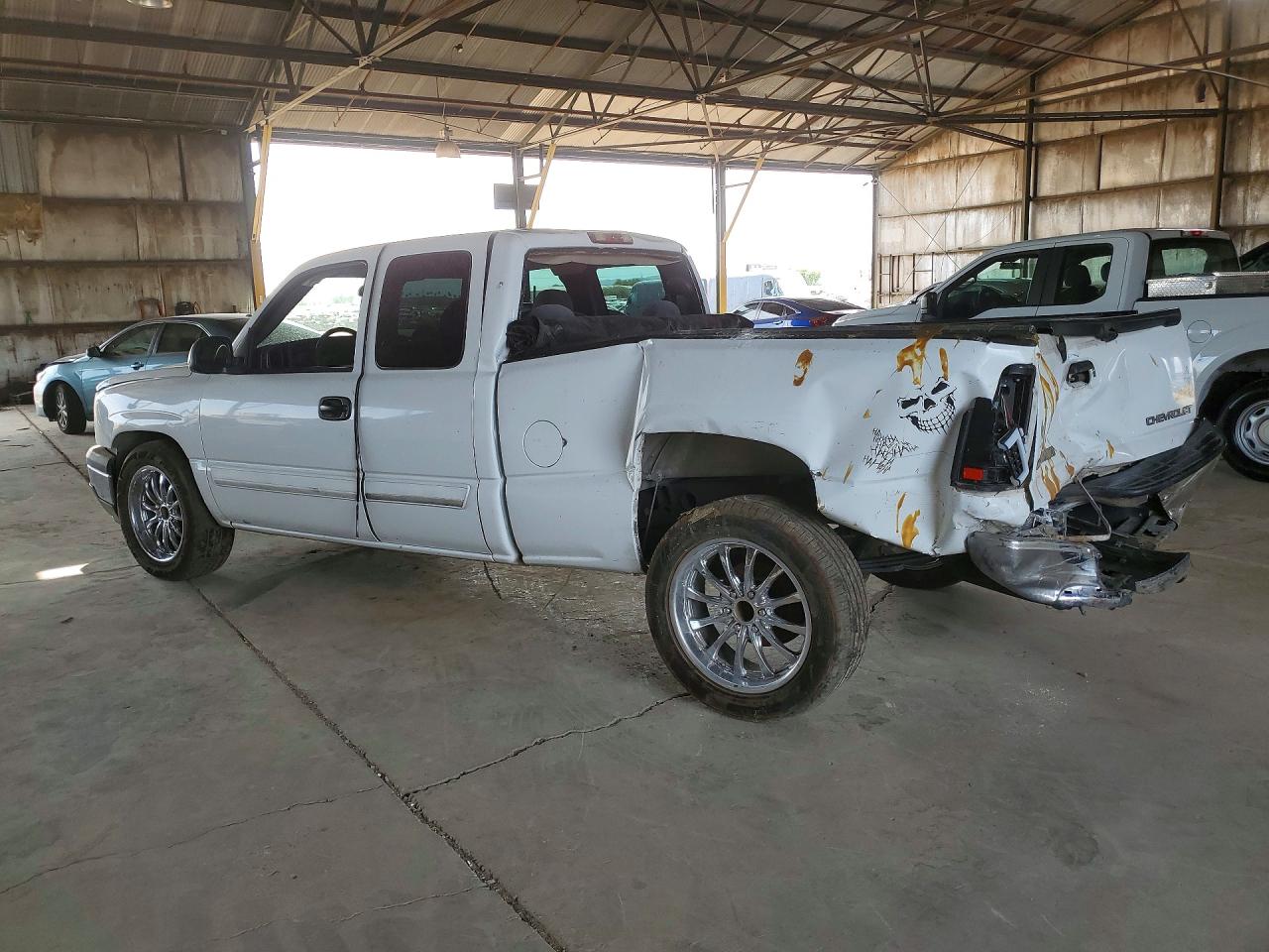2005 Chevrolet Silverado C1500 Белый vin: 1GCEC19V05Z149903