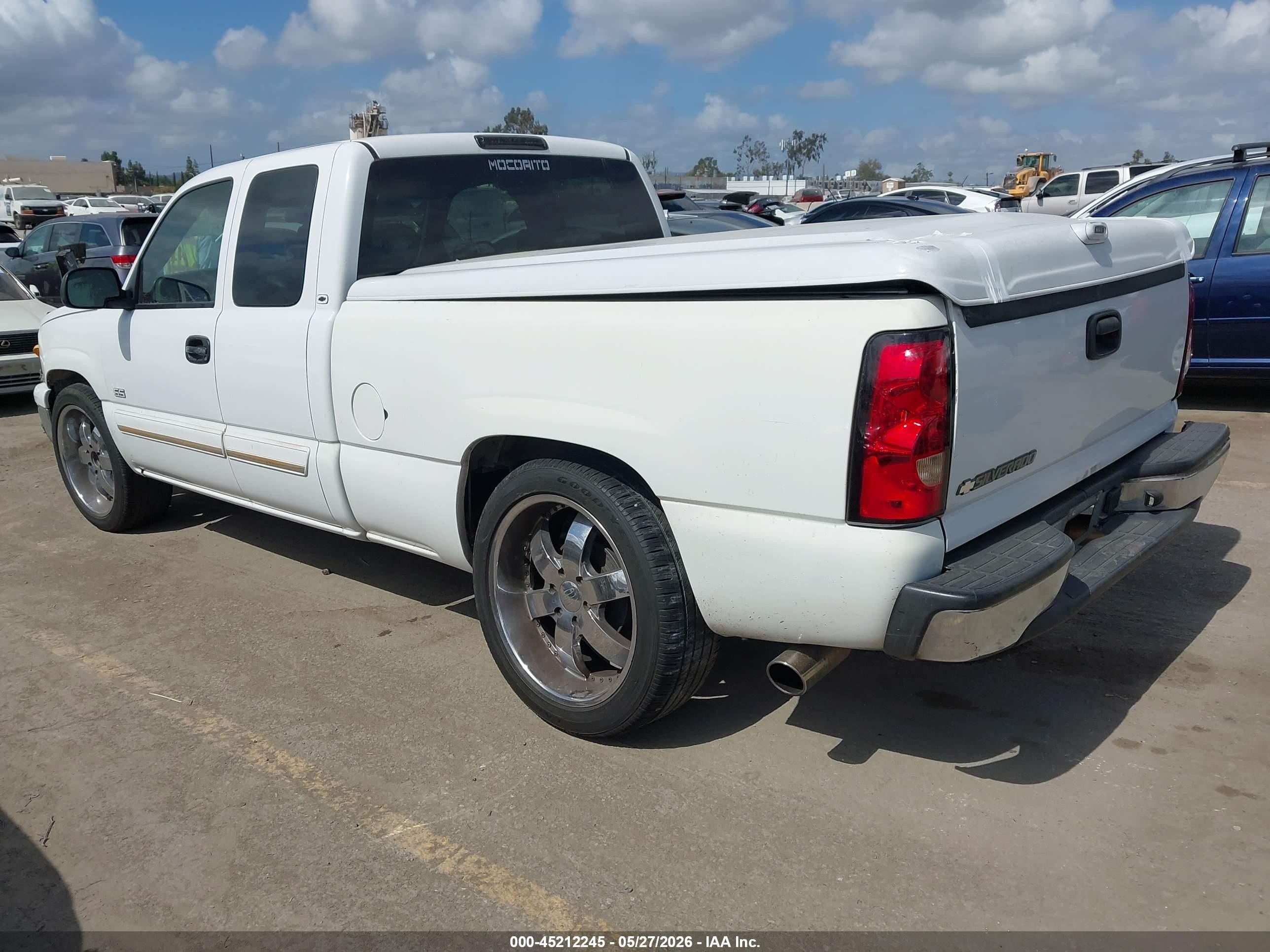2006 Chevrolet Silverado 1500 Lt1 White vin: 1GCEC19V06Z237769