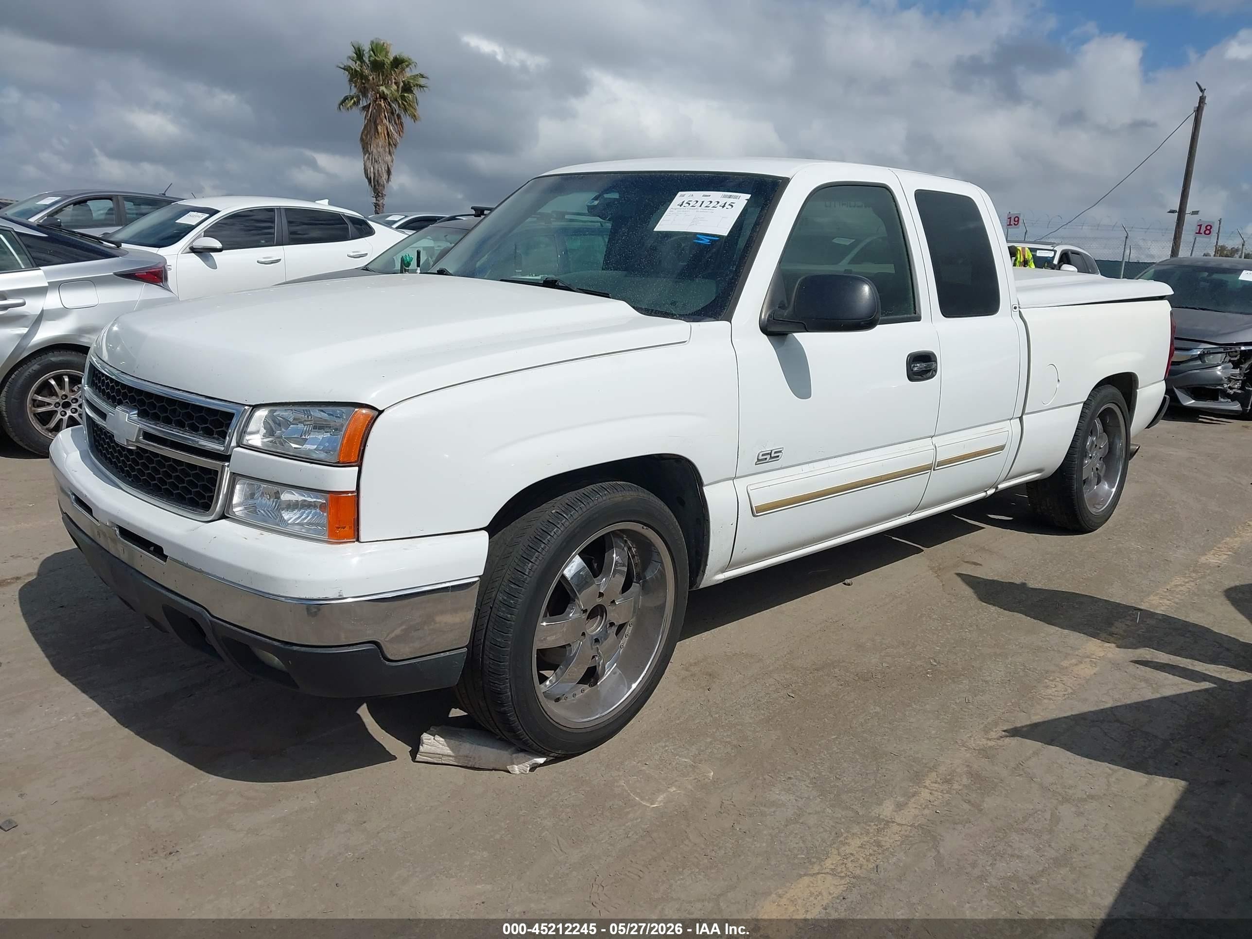 2006 Chevrolet Silverado 1500 Lt1 White vin: 1GCEC19V06Z237769