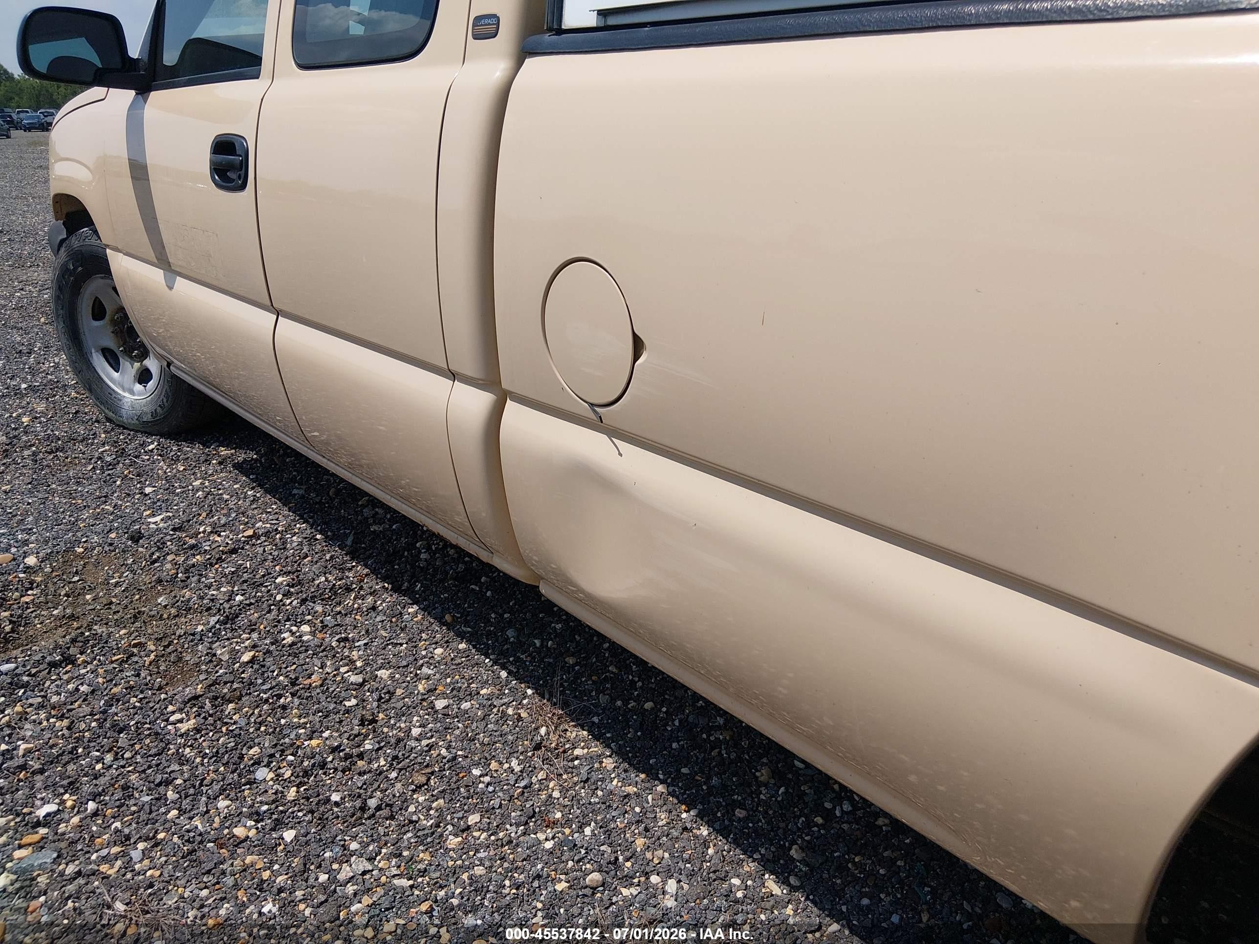 2004 Chevrolet Silverado 1500 Work Truck Tan vin: 1GCEC19V14E379004