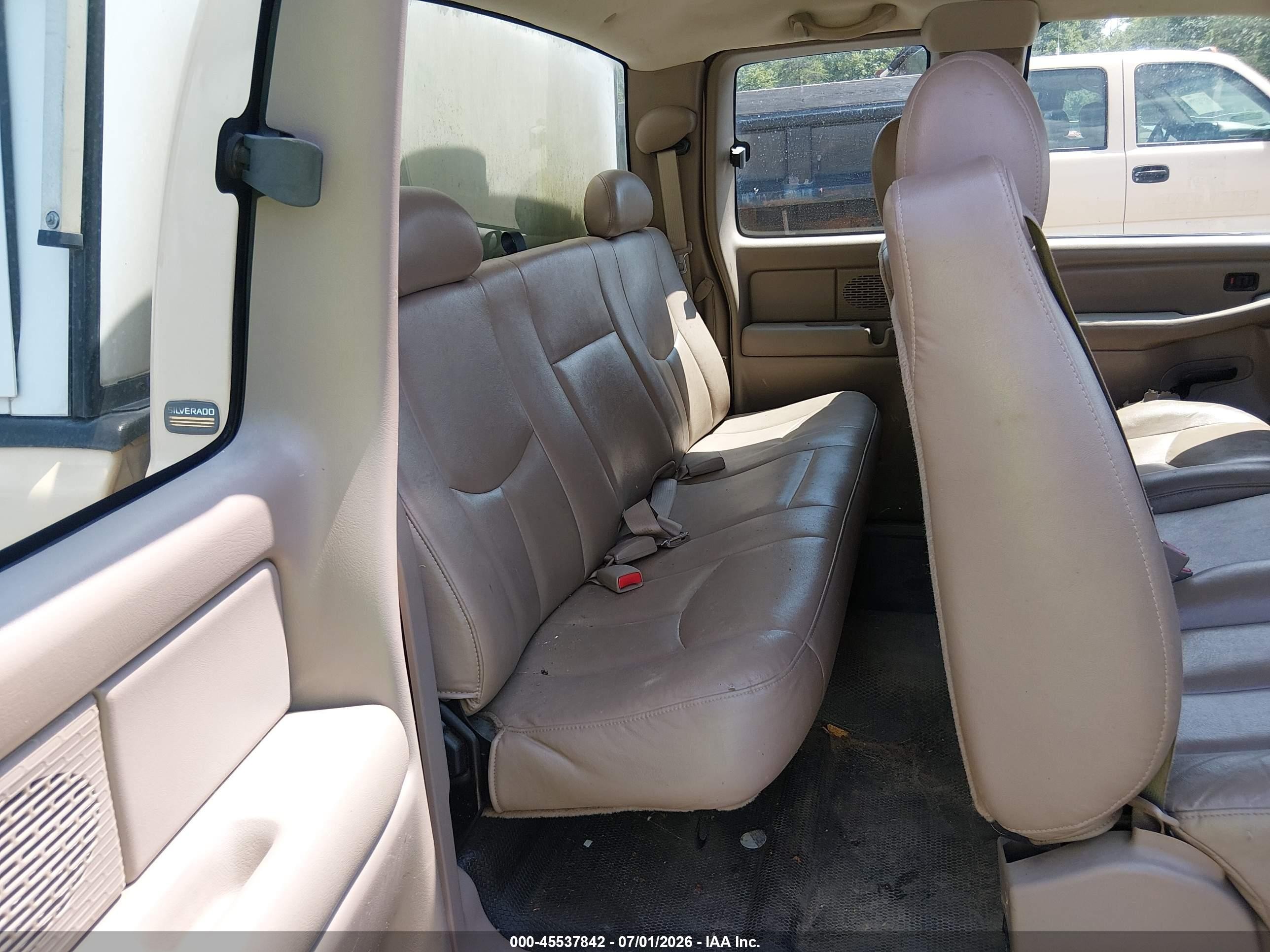 2004 Chevrolet Silverado 1500 Work Truck Tan vin: 1GCEC19V14E379004
