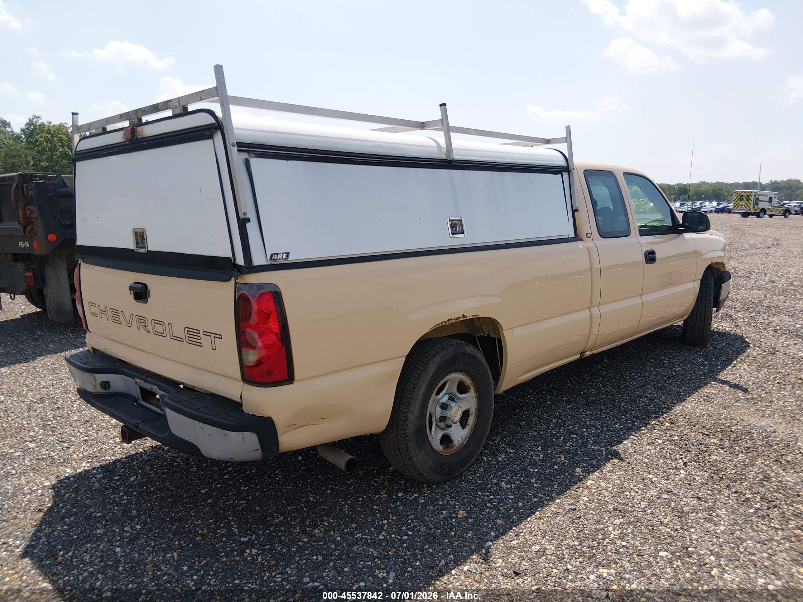 2004 Chevrolet Silverado 1500 Work Truck Tan vin: 1GCEC19V14E379004
