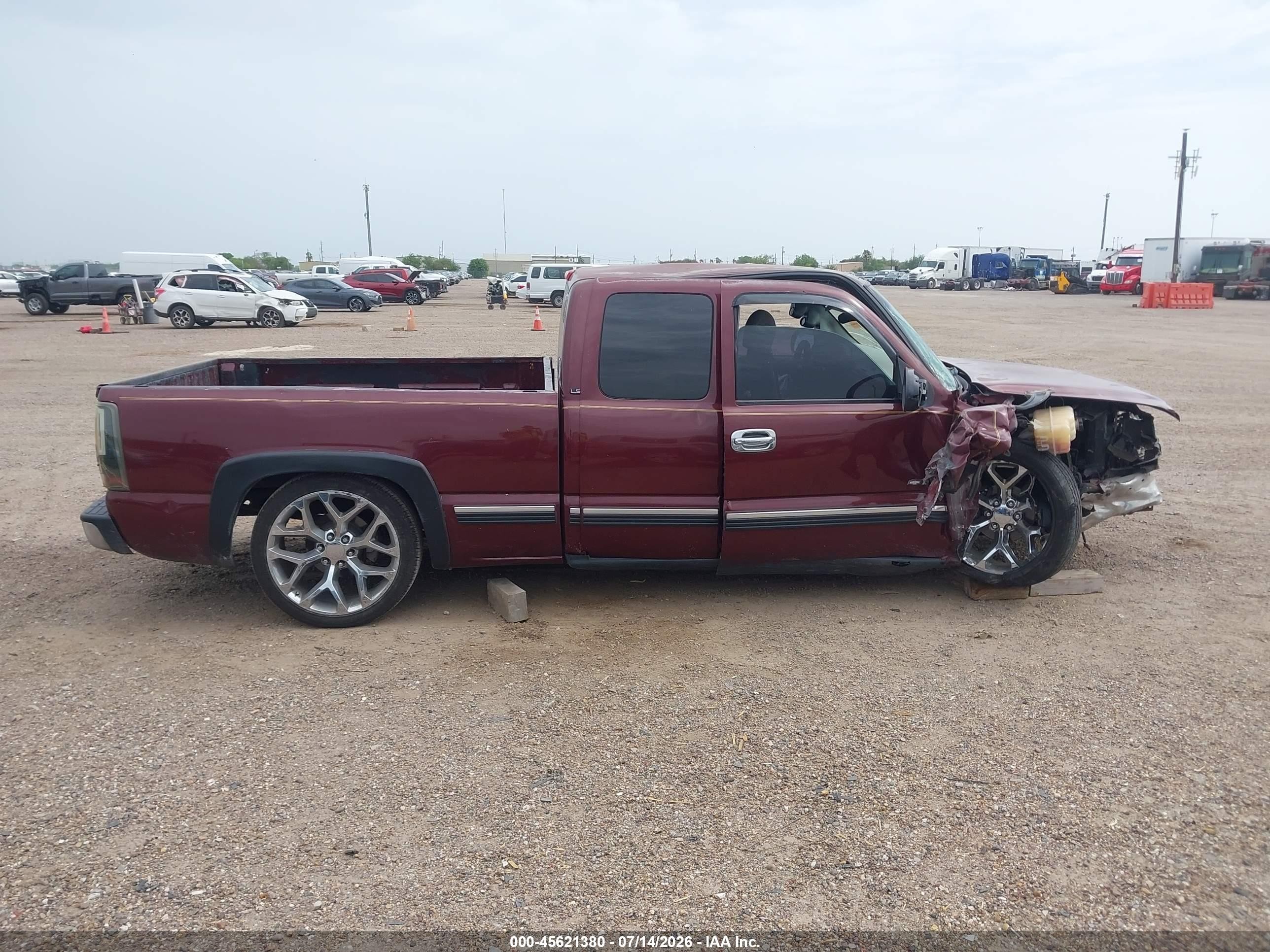 2000 Chevrolet Silverado 1500 Ls Red vin: 1GCEC19V1YZ359270