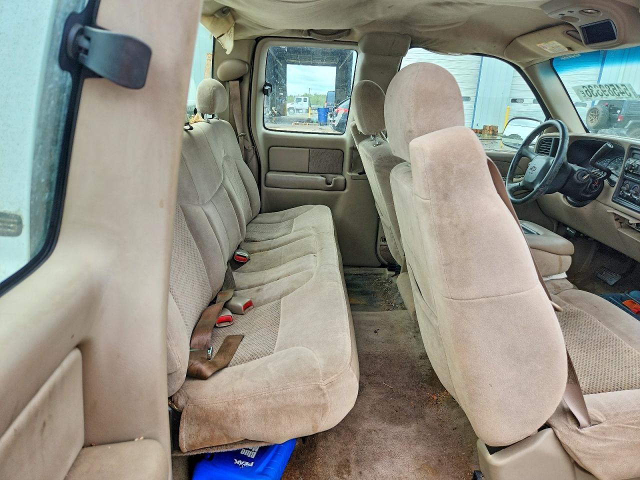 2002 Chevrolet Silverado C1500 White vin: 1GCEC19V22Z105428