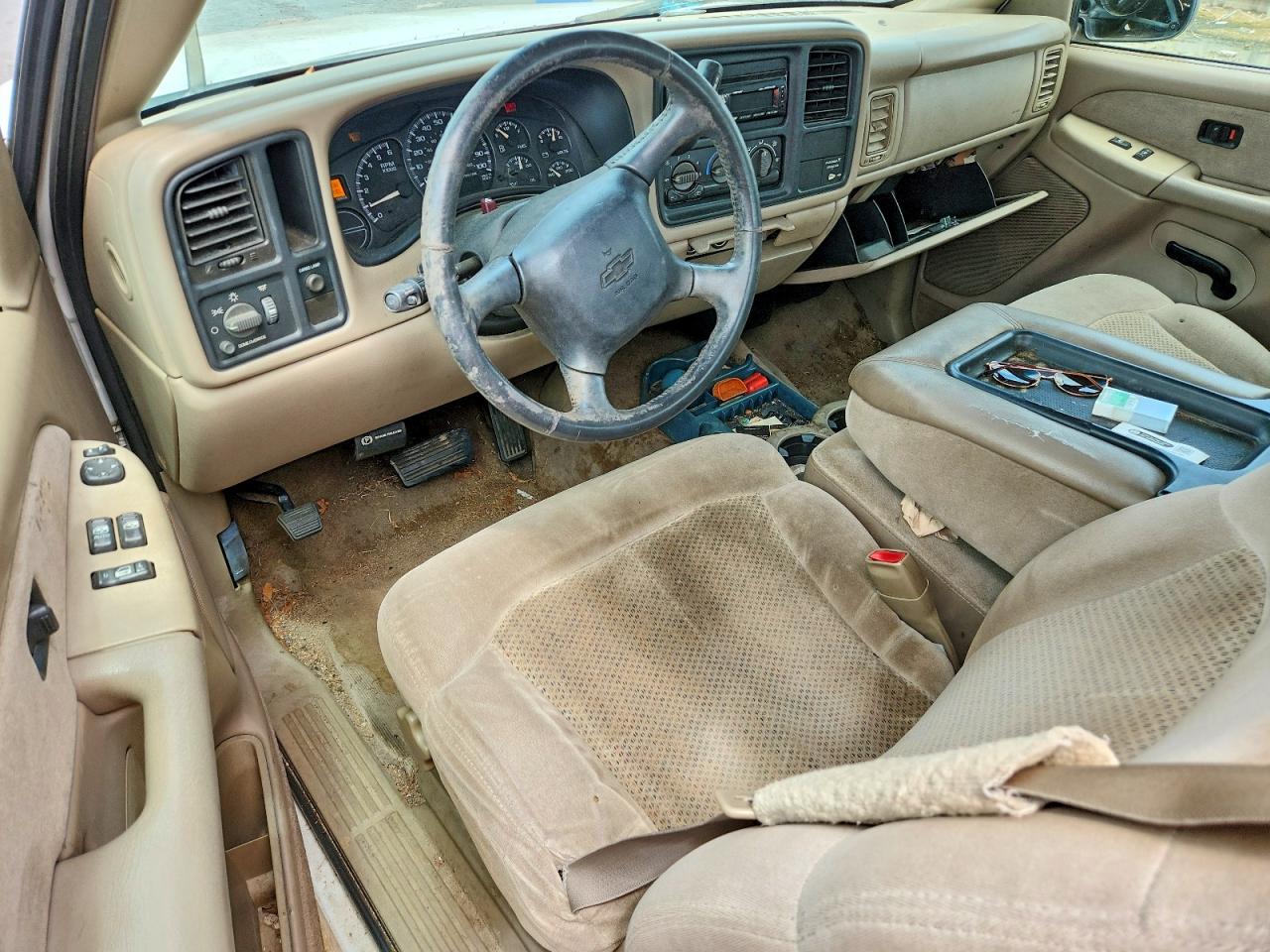 2002 Chevrolet Silverado C1500 White vin: 1GCEC19V22Z105428