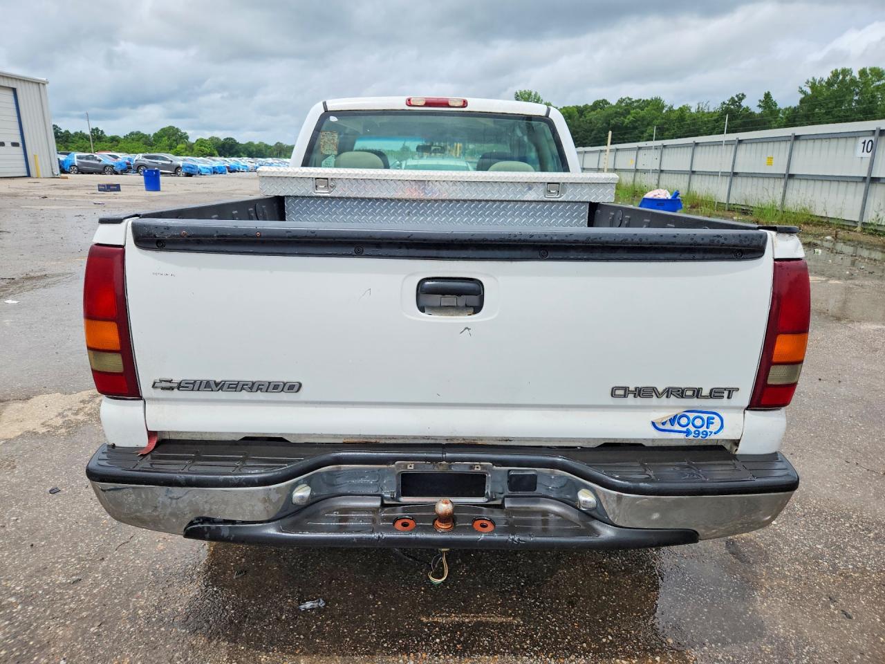 2002 Chevrolet Silverado C1500 White vin: 1GCEC19V22Z105428