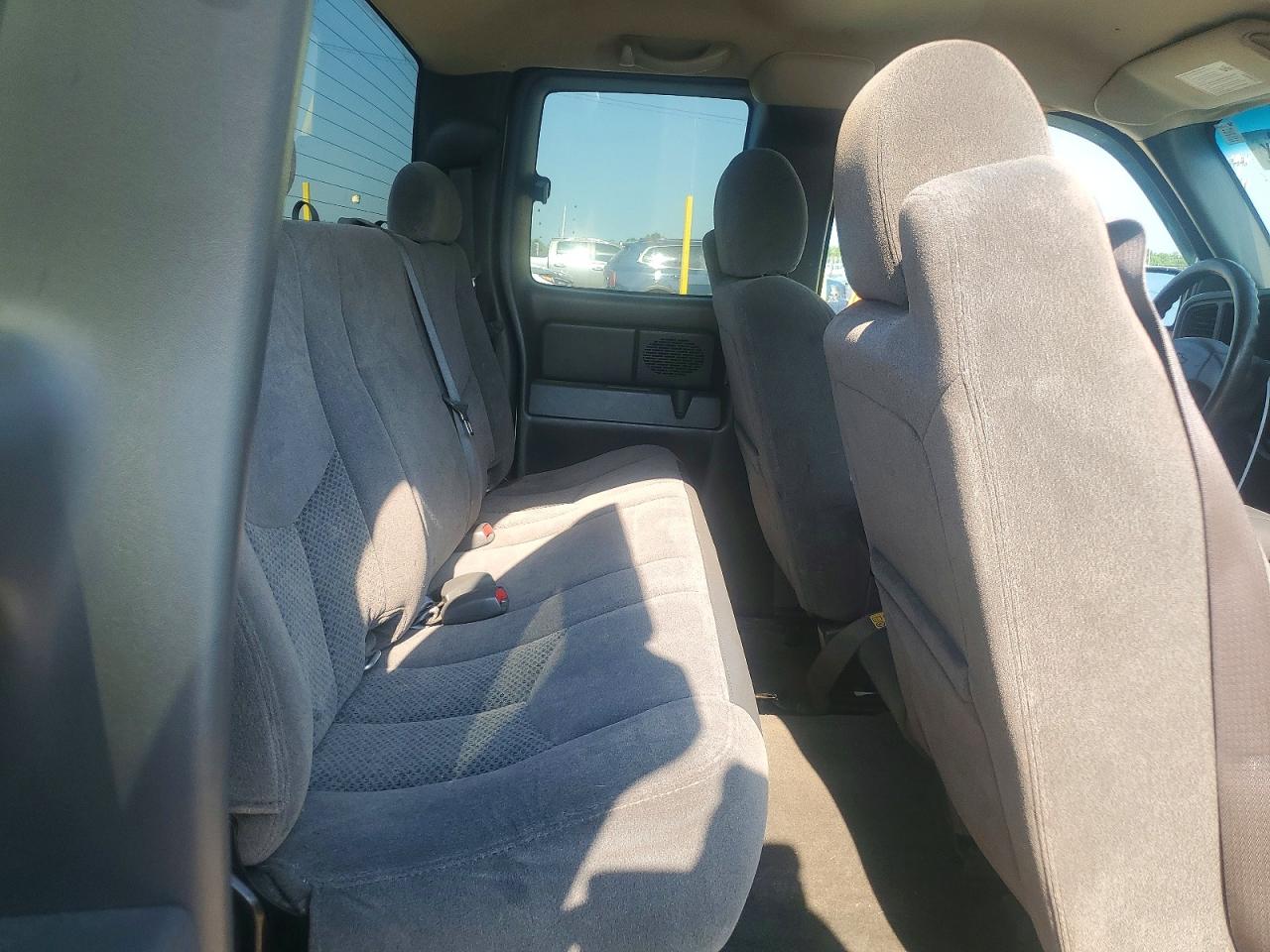 2006 Chevrolet Silverado C1500 Белый vin: 1GCEC19V26Z169717