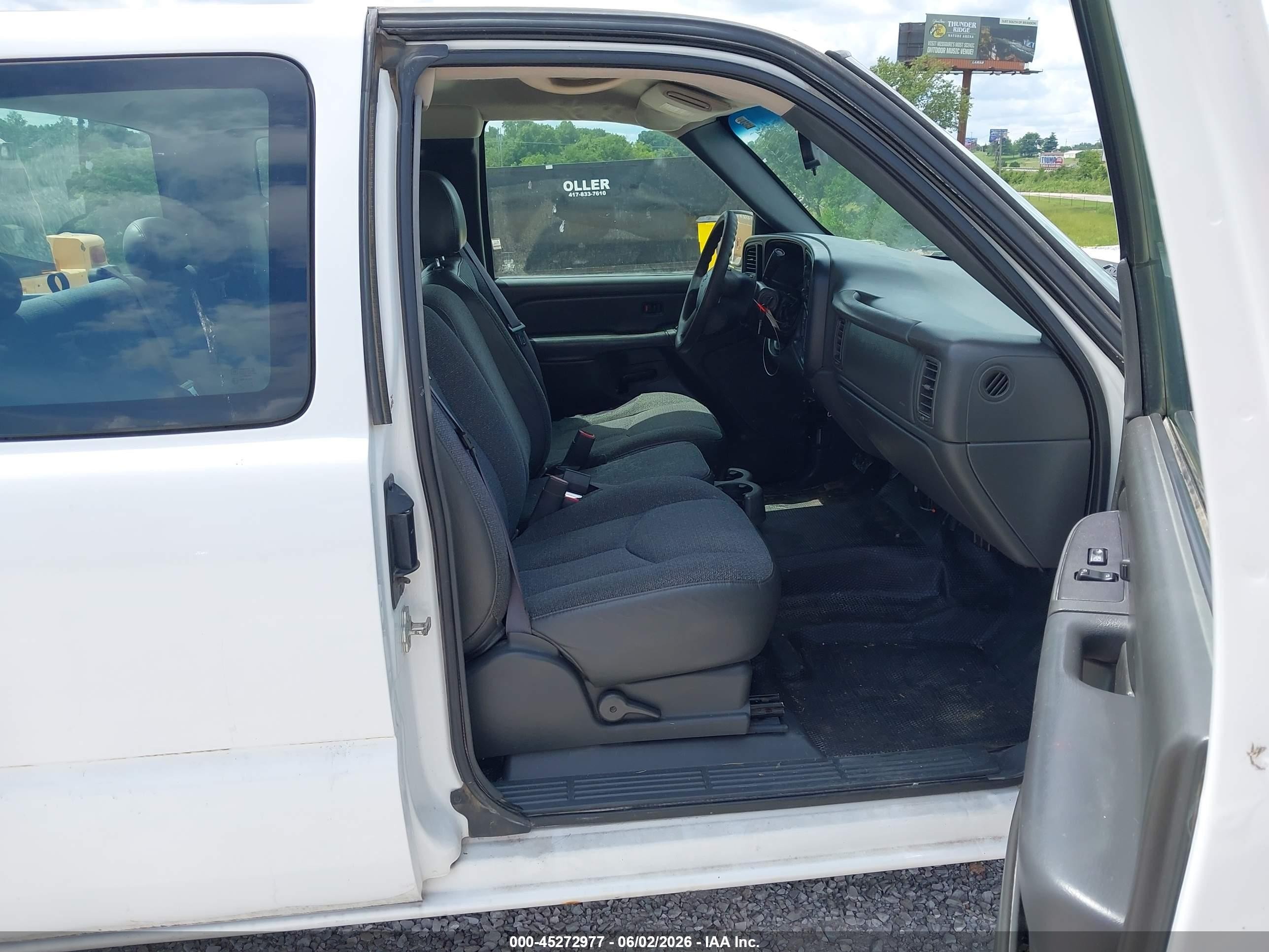 2006 Chevrolet Silverado 1500 Work Truck White vin: 1GCEC19V26Z266206