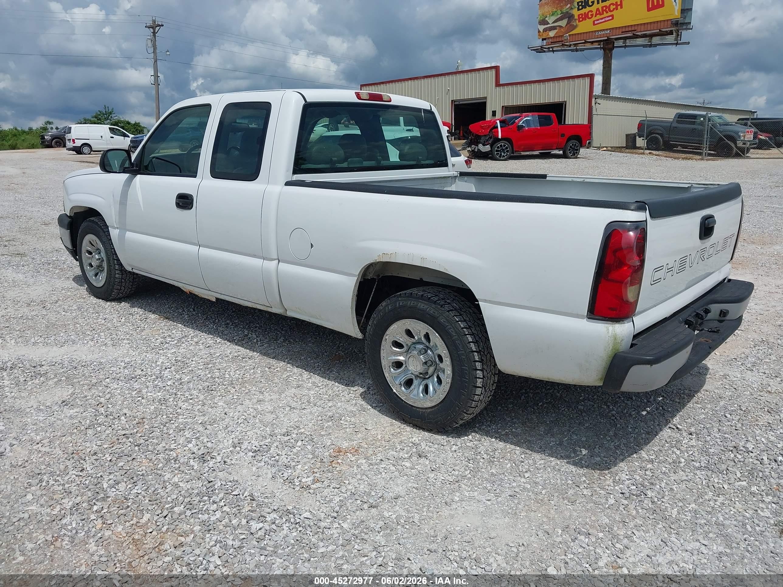 2006 Chevrolet Silverado 1500 Work Truck White vin: 1GCEC19V26Z266206