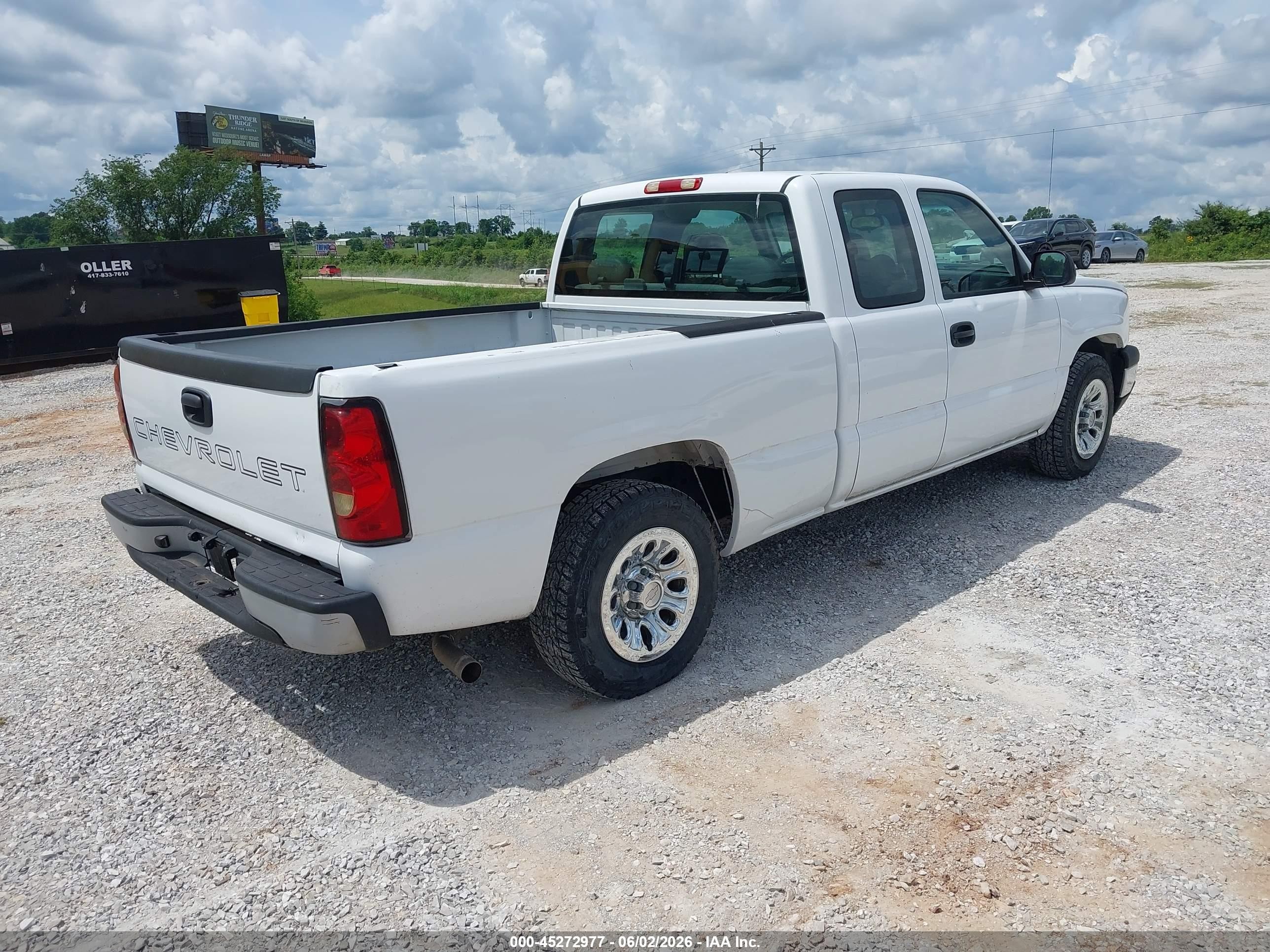 2006 Chevrolet Silverado 1500 Work Truck White vin: 1GCEC19V26Z266206