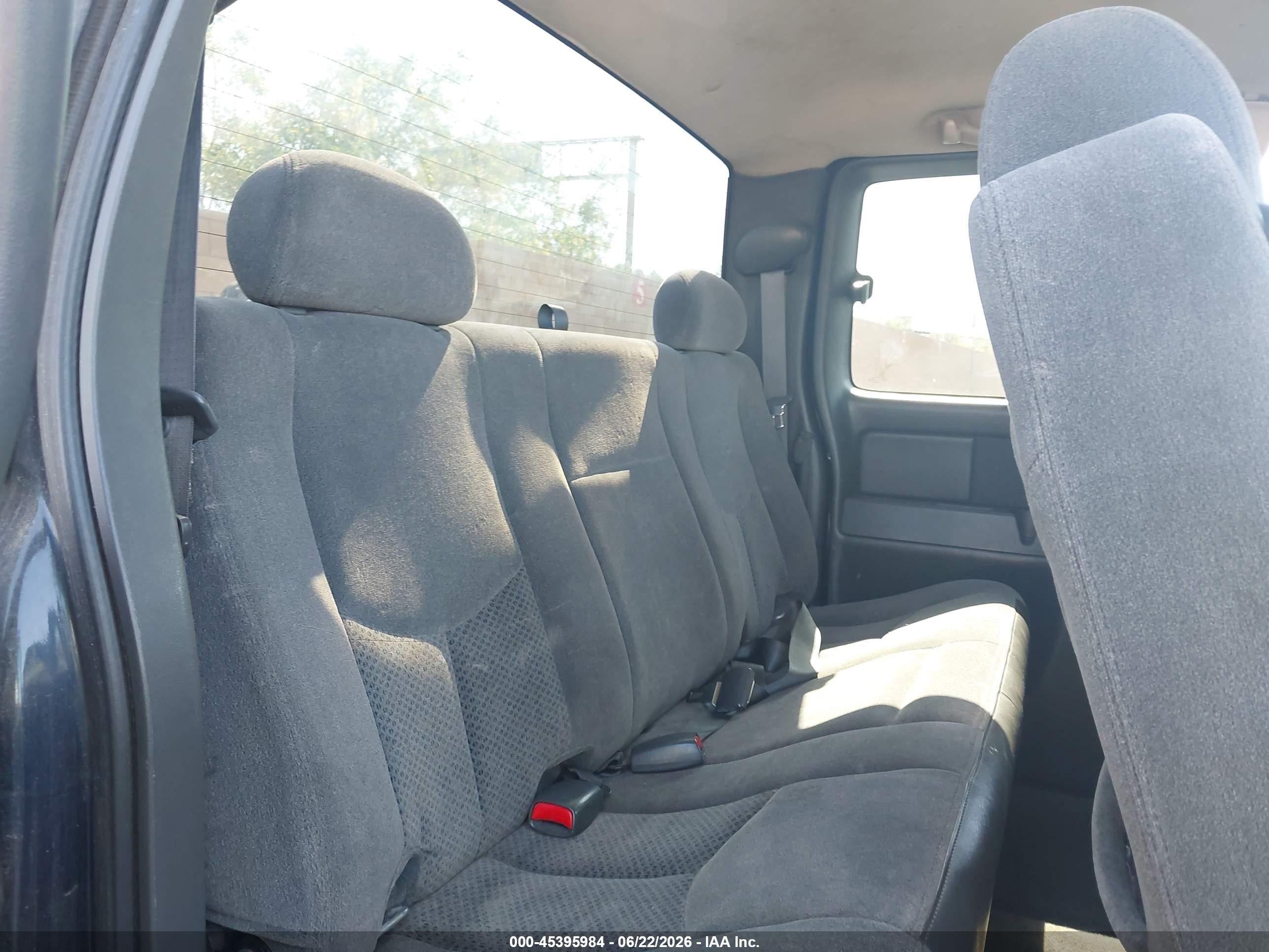 2005 Chevrolet Silverado 1500 Ls Blue vin: 1GCEC19V45Z341373