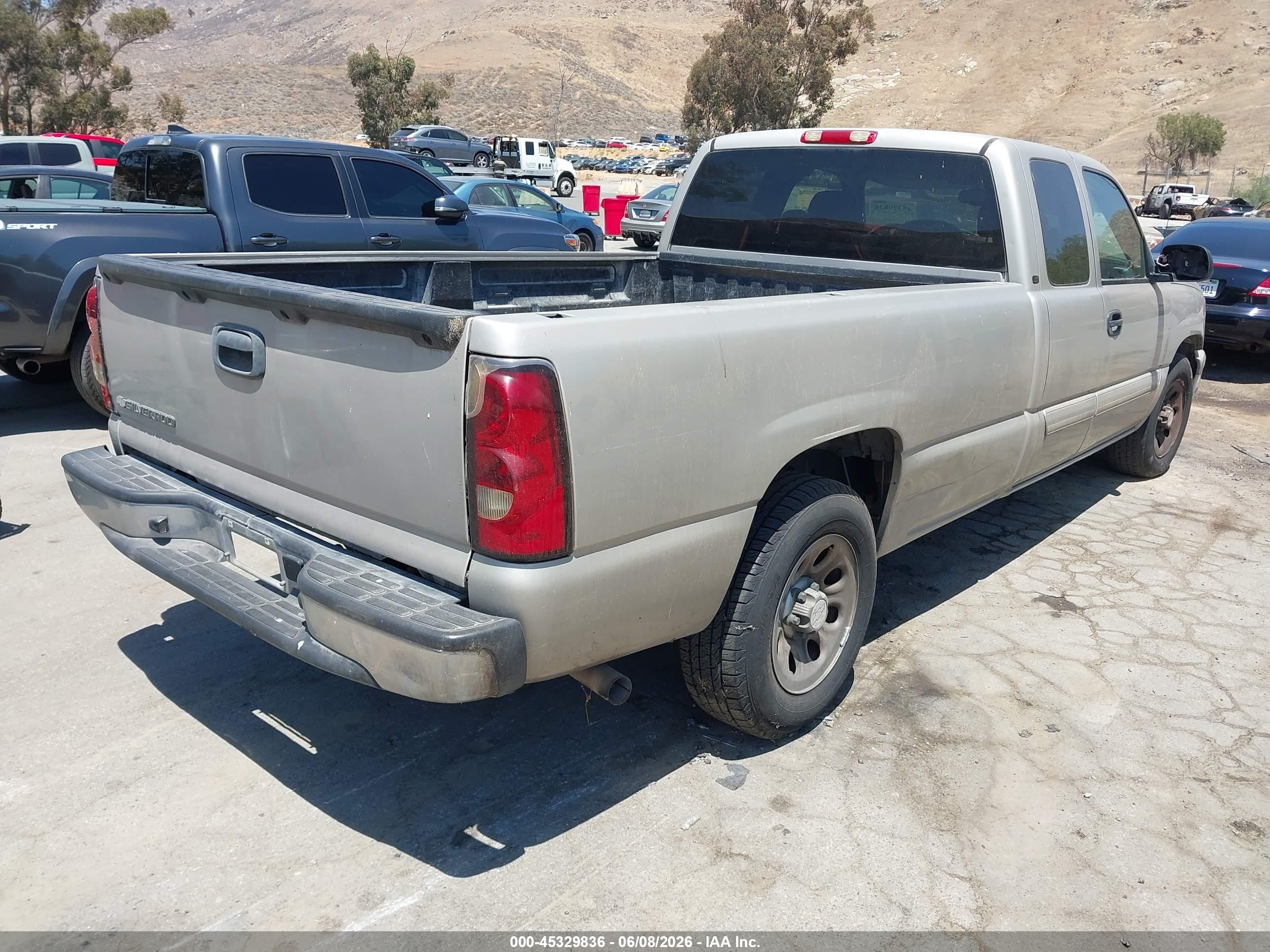 2007 Chevrolet Silverado 1500 Classic Lt1 Silver vin: 1GCEC19V47E152751