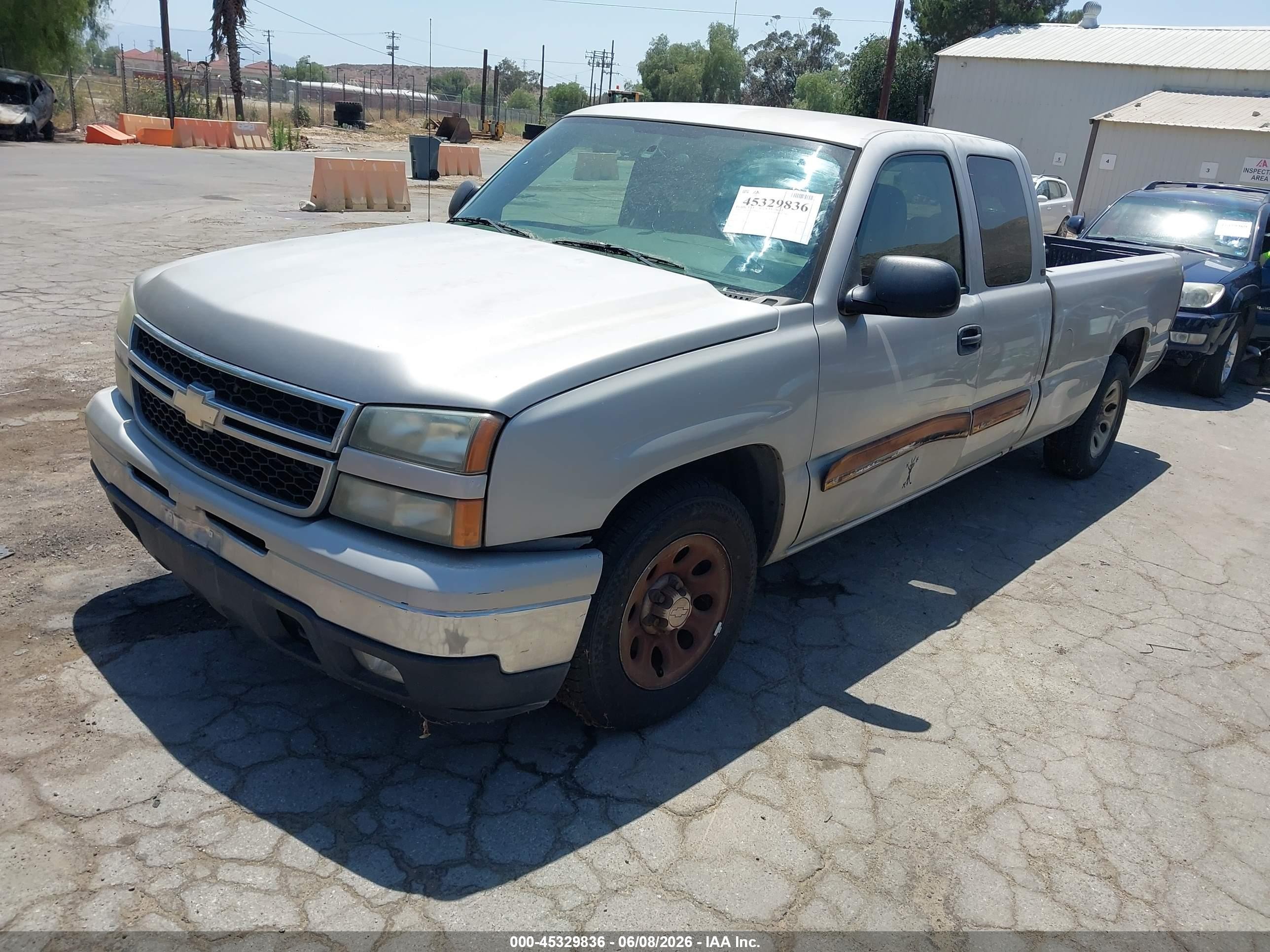 2007 Chevrolet Silverado 1500 Classic Lt1 Silver vin: 1GCEC19V47E152751