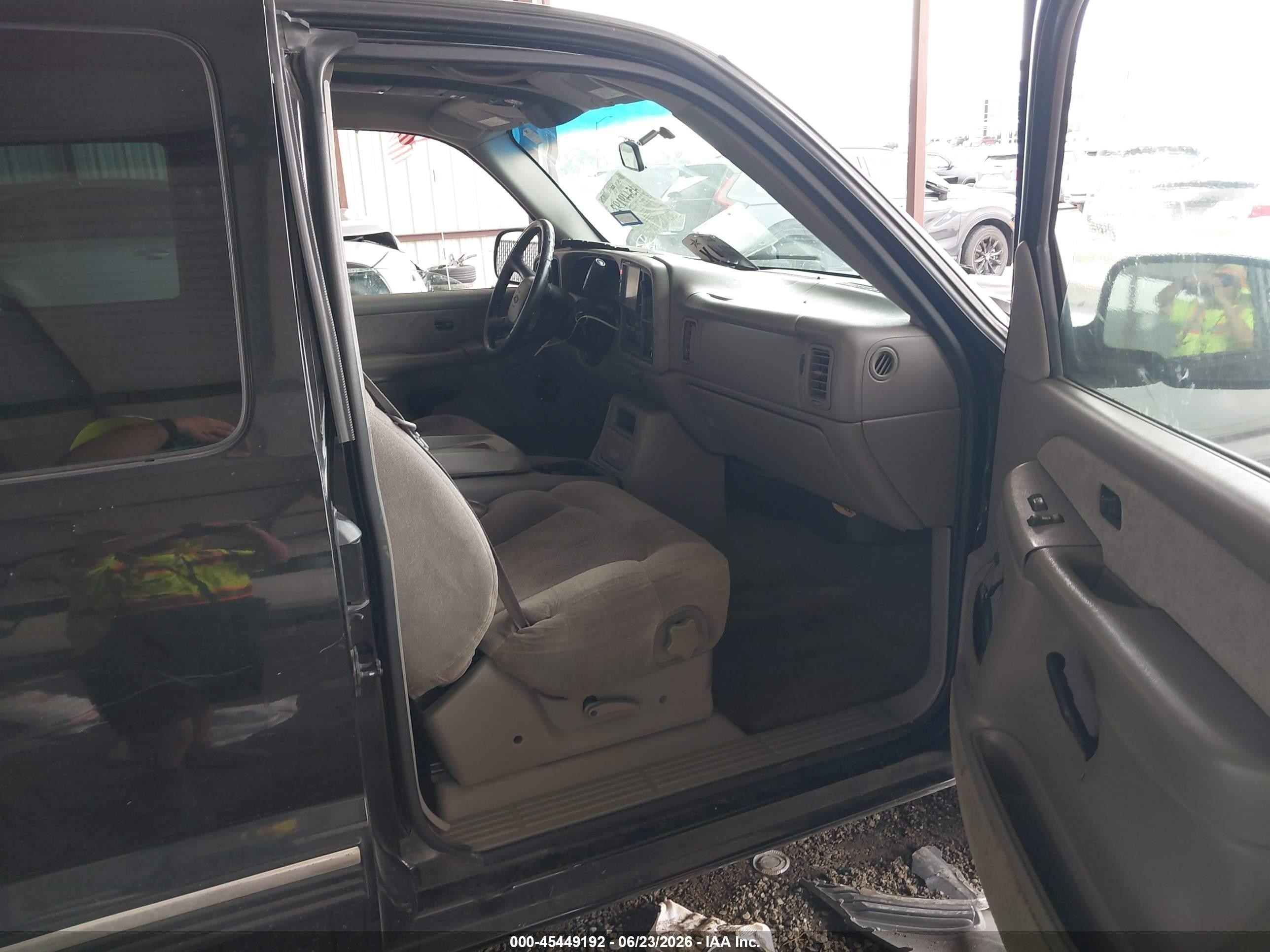 2000 Chevrolet Silverado 1500 Ls Black vin: 1GCEC19V4YZ223196