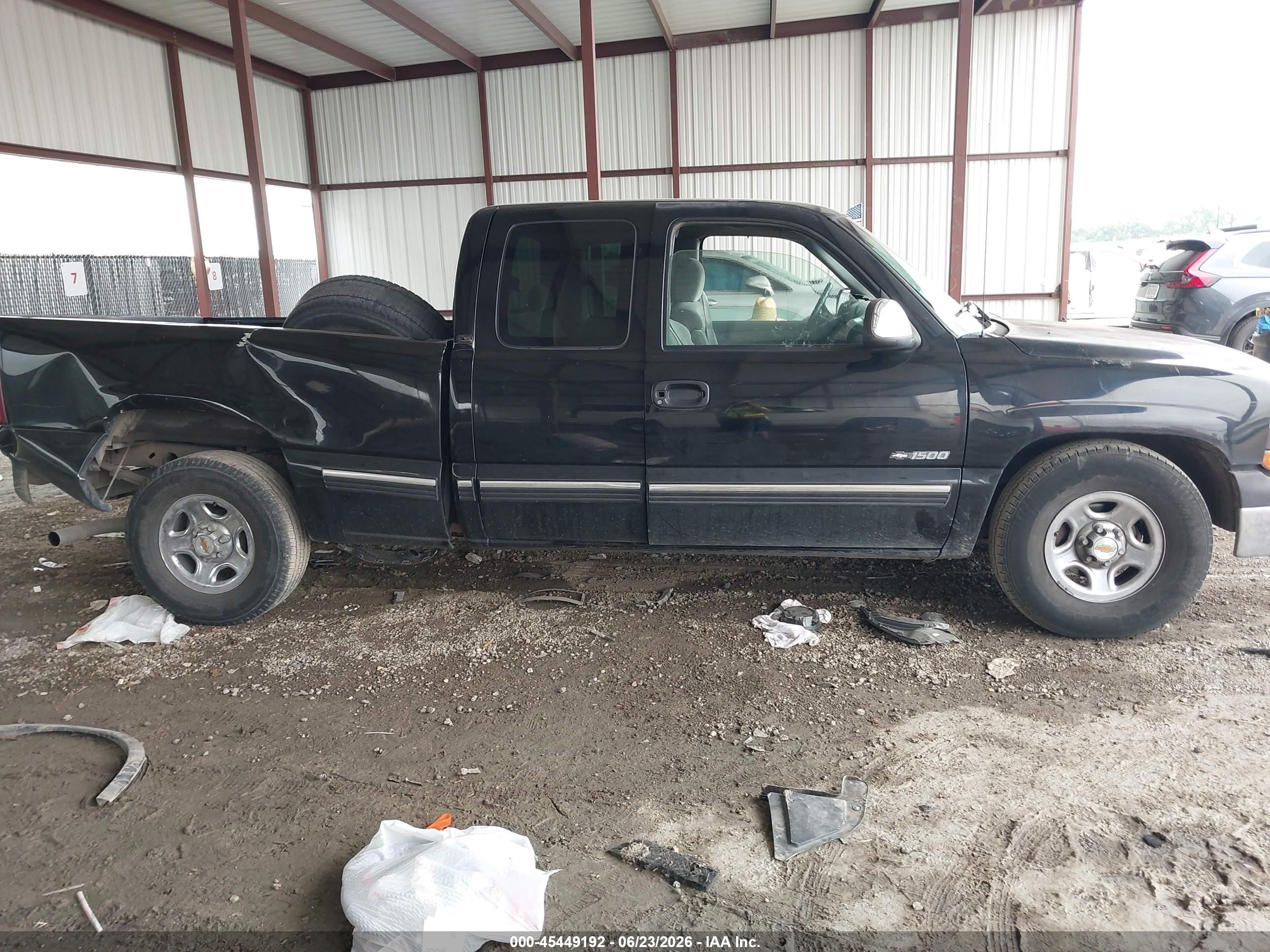 2000 Chevrolet Silverado 1500 Ls Black vin: 1GCEC19V4YZ223196