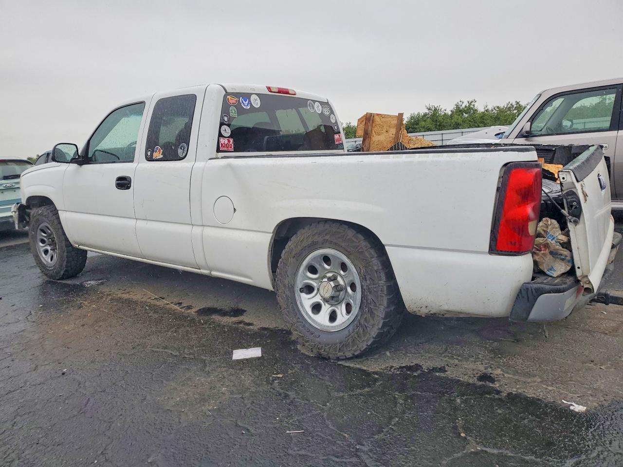 2007 Chevrolet Silverado C1500 Classic White vin: 1GCEC19V57Z165355