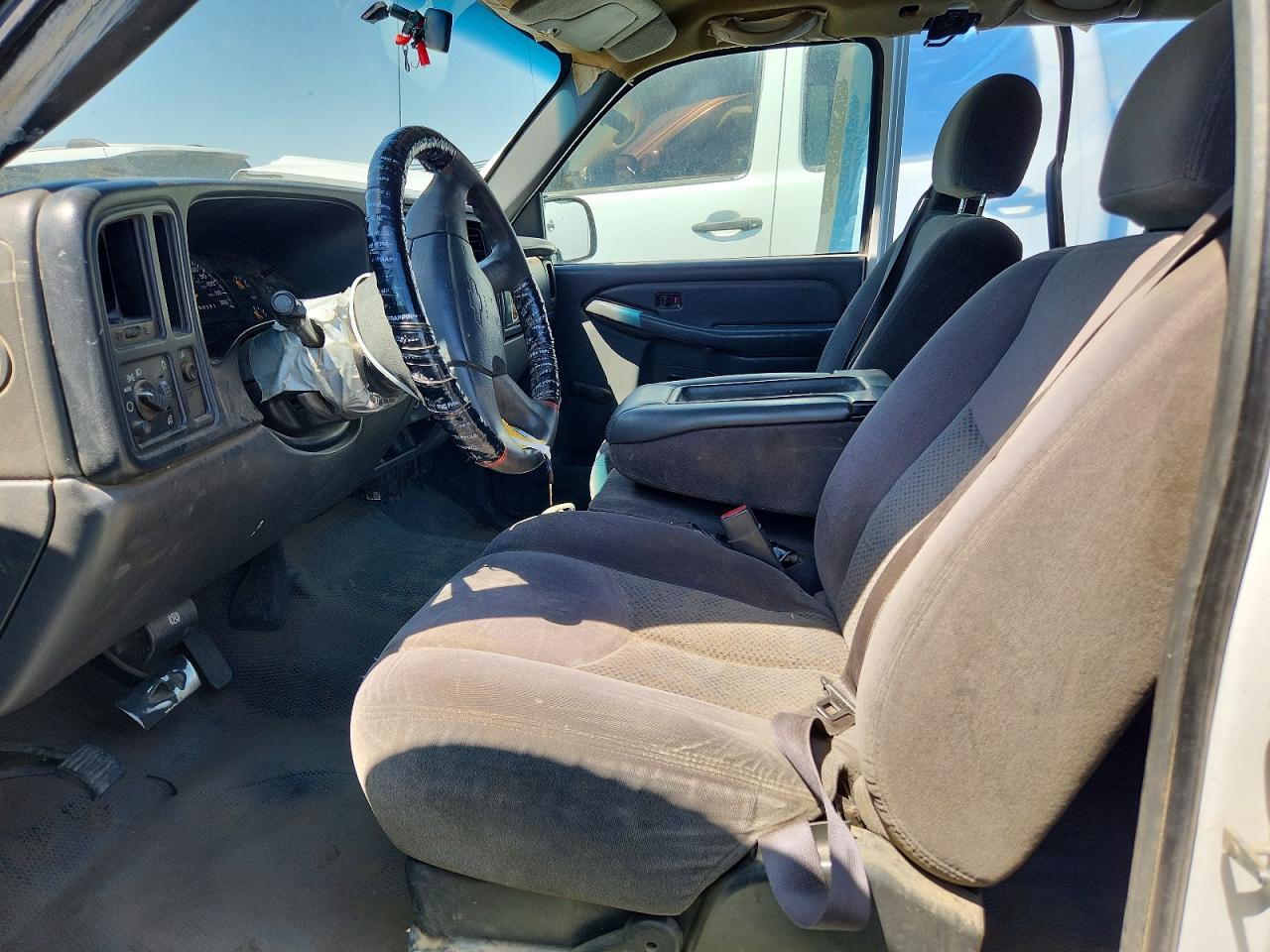 2007 Chevrolet Silverado C1500 Classic White vin: 1GCEC19V57Z165355