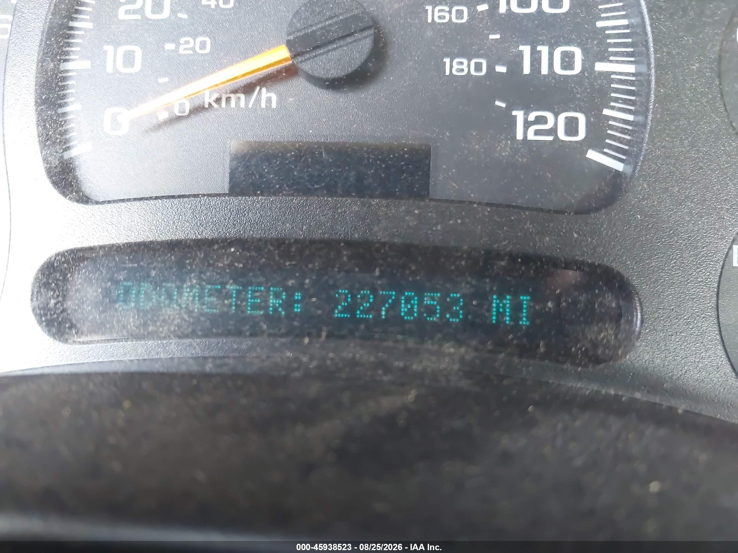 2004 Chevrolet Silverado C1500 White vin: 1GCEC19V64E353823