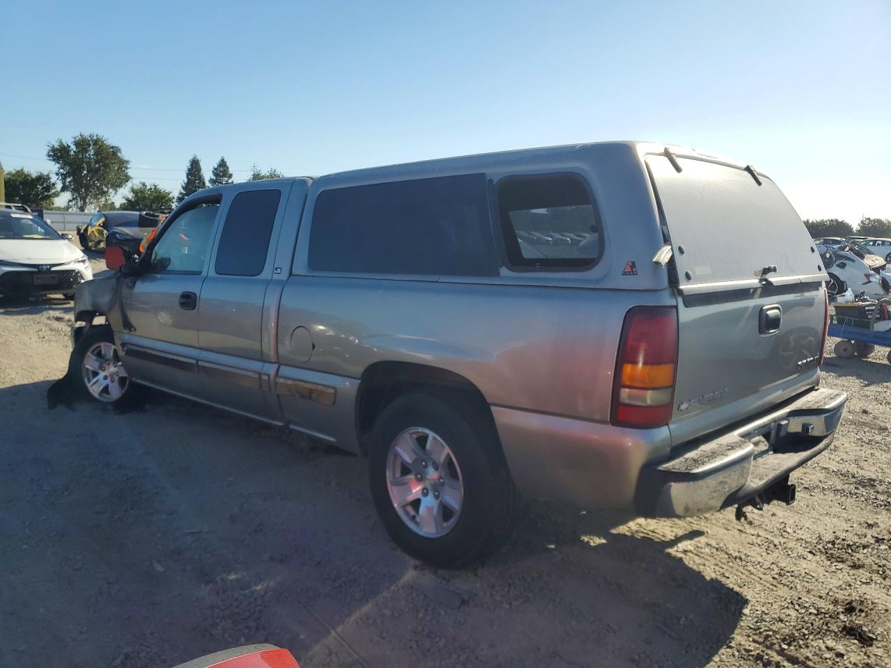 2001 Chevrolet Silverado C1500 Burn vin: 1GCEC19V71Z133689