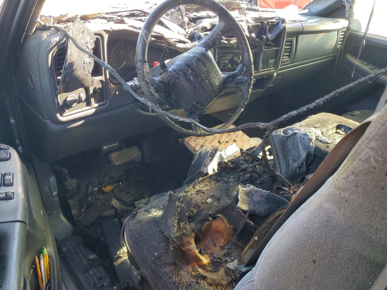 2001 Chevrolet Silverado C1500 Burn vin: 1GCEC19V71Z133689