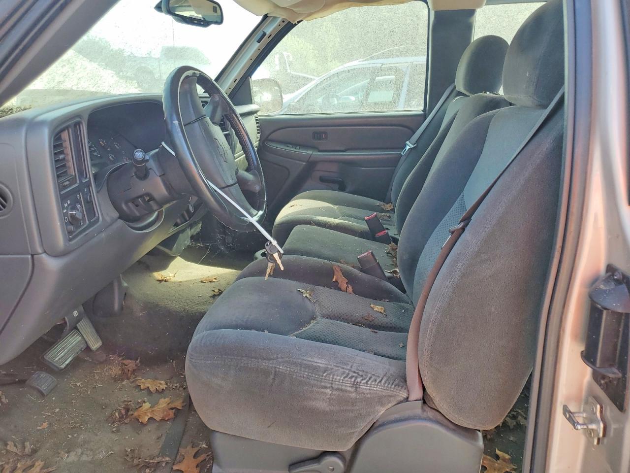 2005 Chevrolet Silverado C1500 Beige vin: 1GCEC19V75Z107177