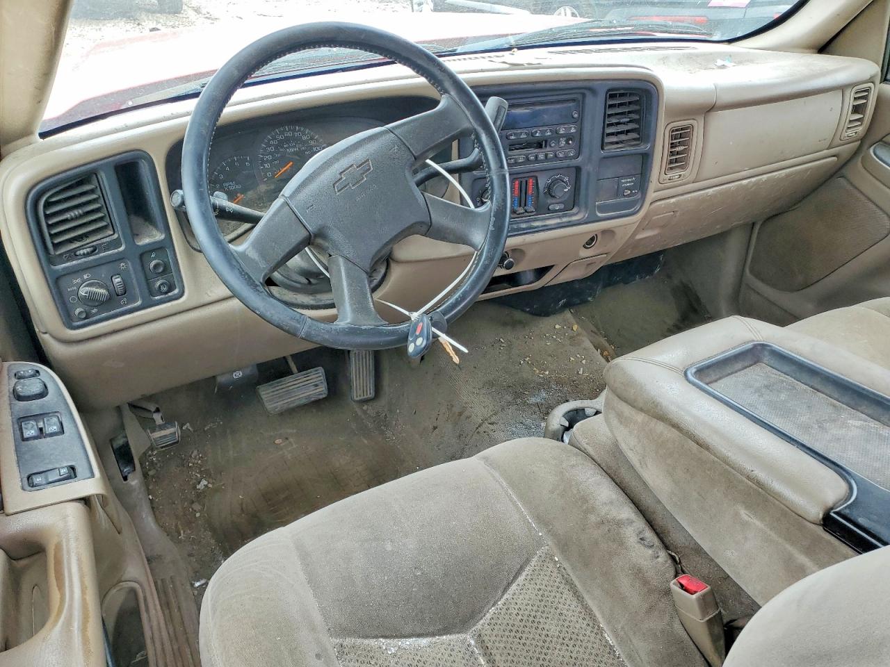 2004 Chevrolet Silverado C1500 Red vin: 1GCEC19V84Z271987