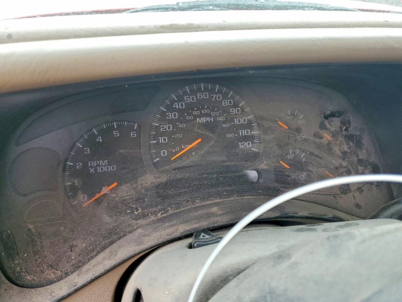 2004 Chevrolet Silverado C1500 Red vin: 1GCEC19V84Z271987