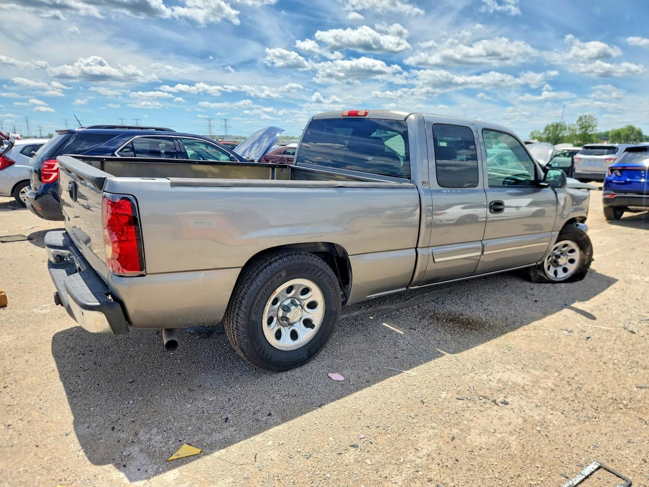 2007 Chevrolet Silverado C1500 Classic Tan vin: 1GCEC19V97Z120550