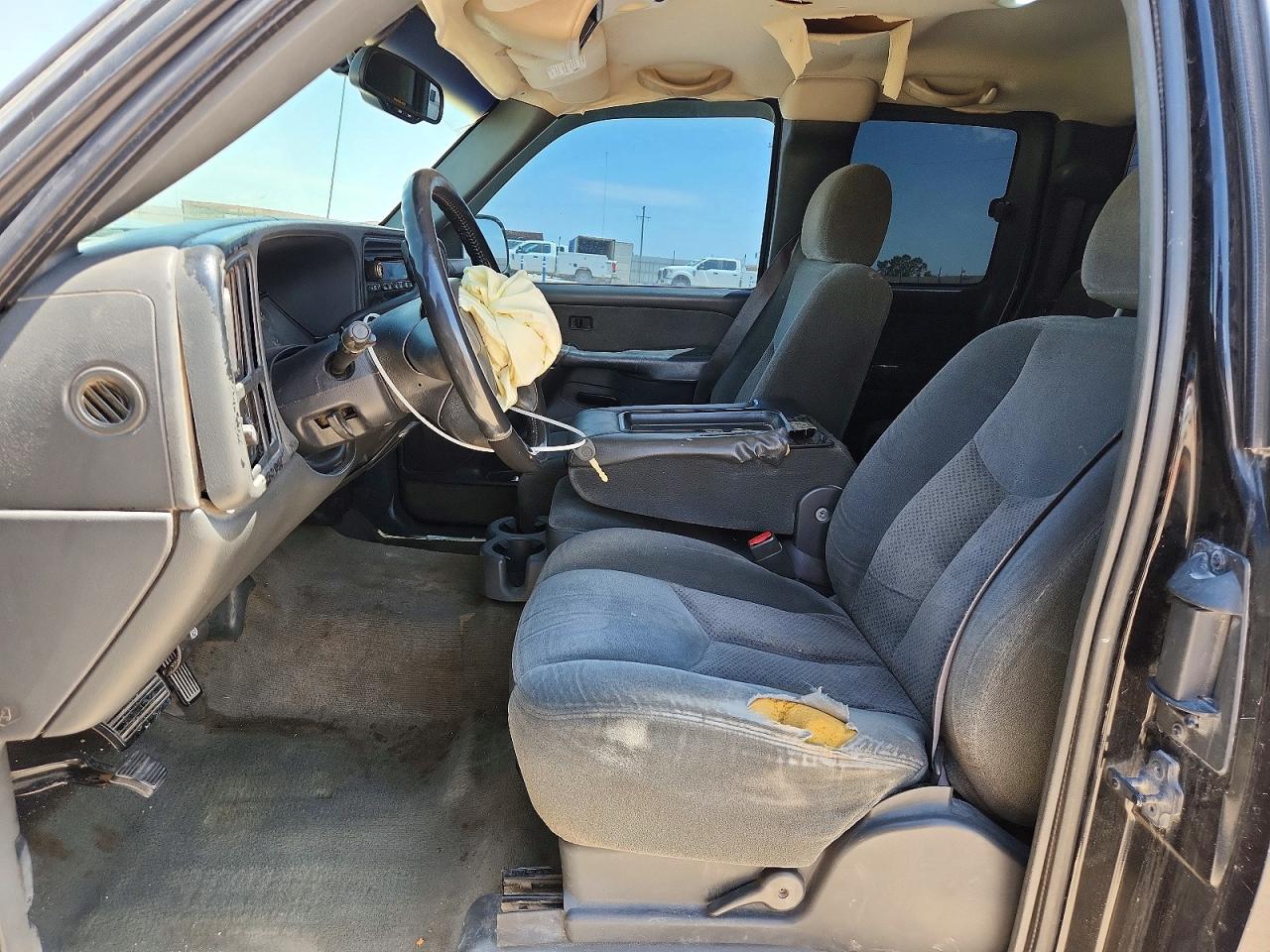 2003 Chevrolet Silverado C1500 Черный vin: 1GCEC19VX3Z338376