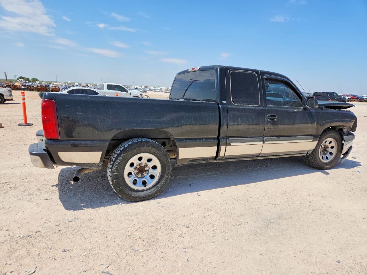 2003 Chevrolet Silverado C1500 Черный vin: 1GCEC19VX3Z338376