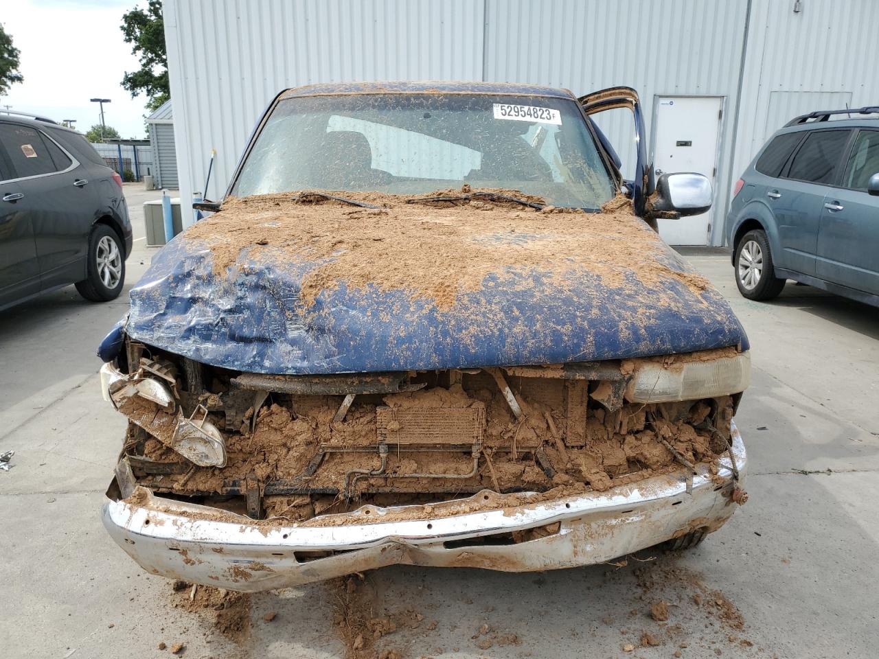 2000 Chevrolet Silverado C1500 Blue vin: 1GCEC19VXYZ317566