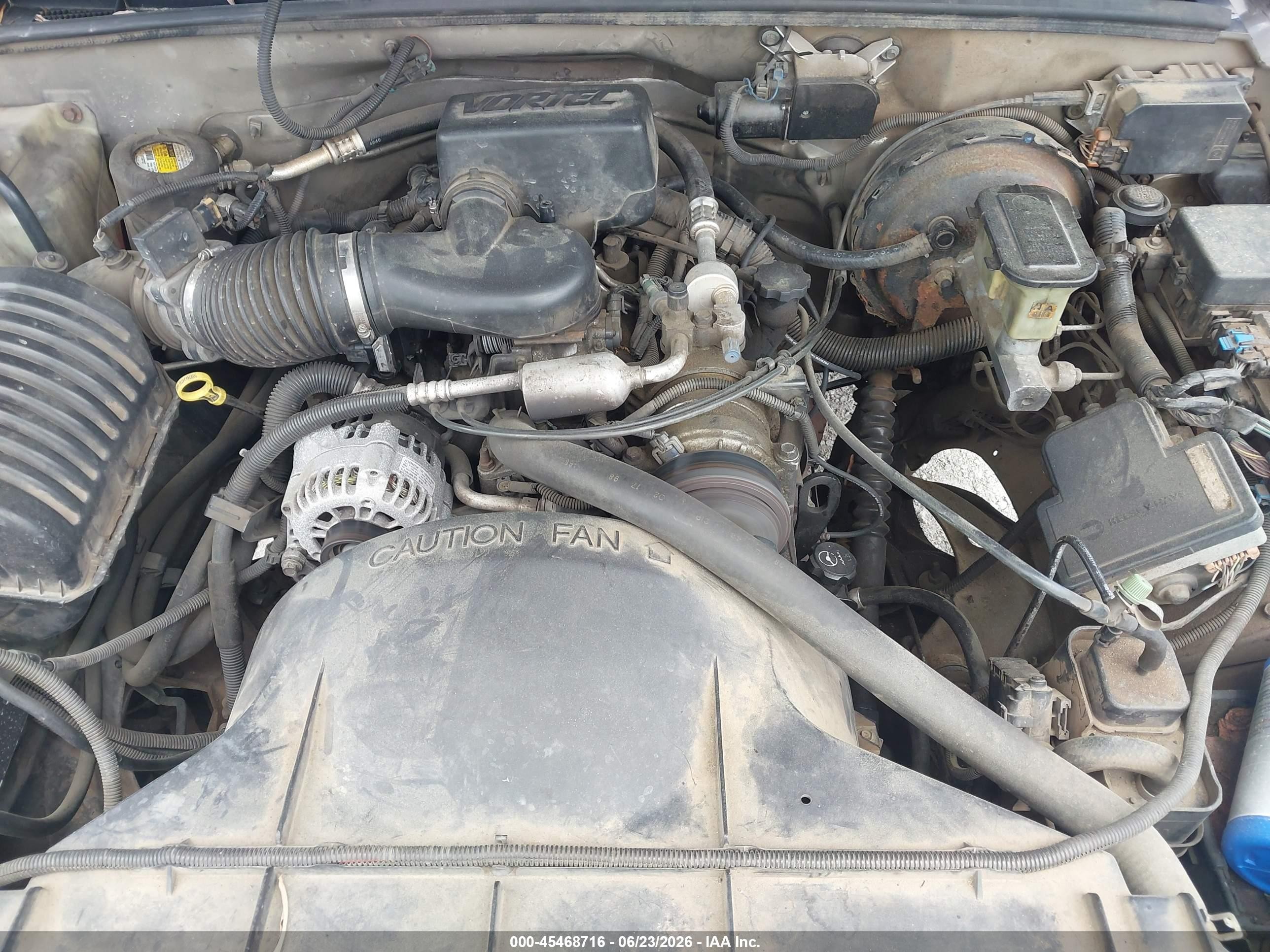 1998 Chevrolet C1500 Fleetside Cream vin: 1GCEC19W2WE225543