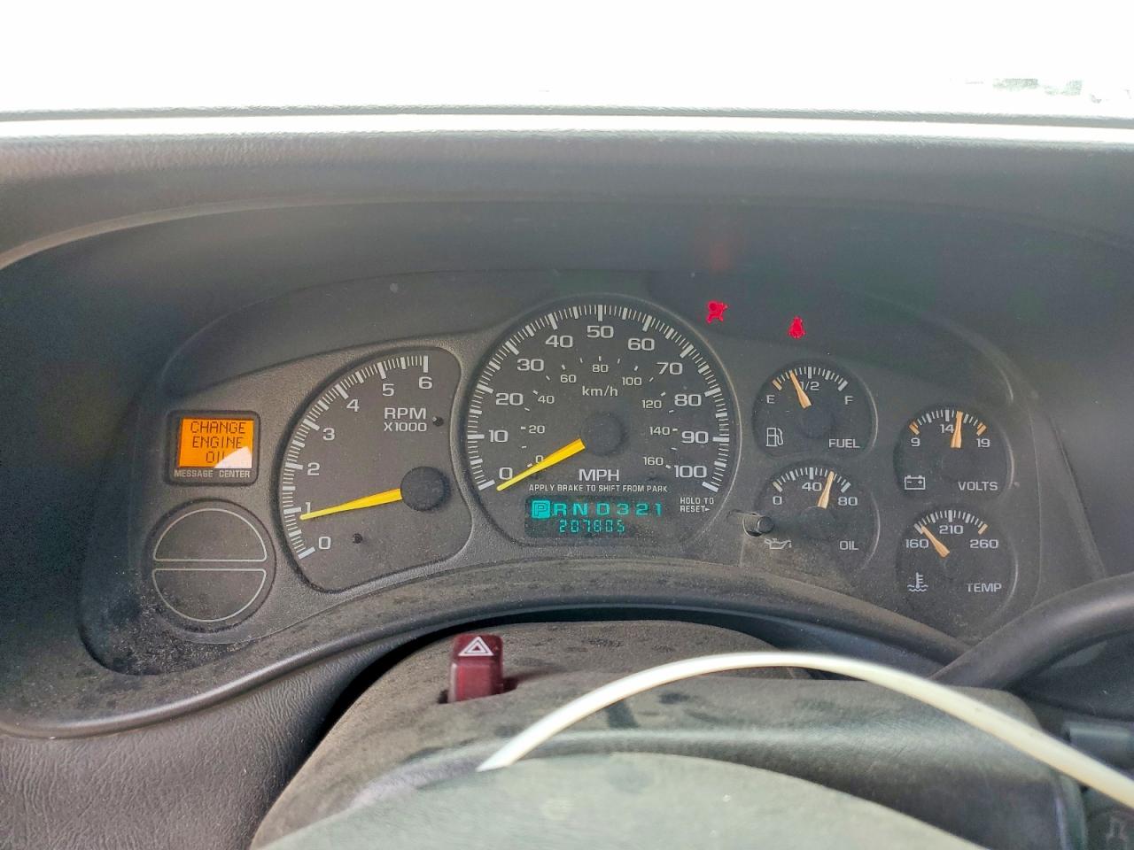 1999 Chevrolet Silverado C1500 White vin: 1GCEC19W8XZ203704