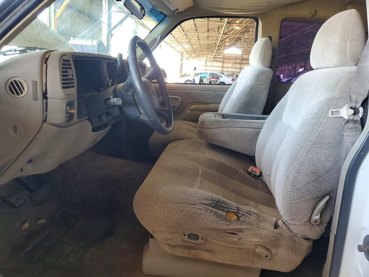 1998 Chevrolet Gmt-400 C1500 White vin: 1GCEC19WXWE148291