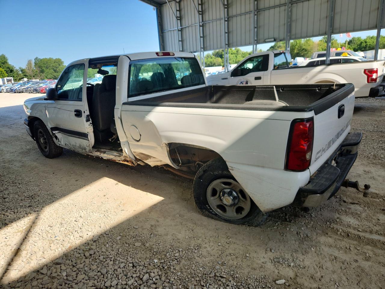 2004 Chevrolet Silverado C1500 White vin: 1GCEC19X14Z241909