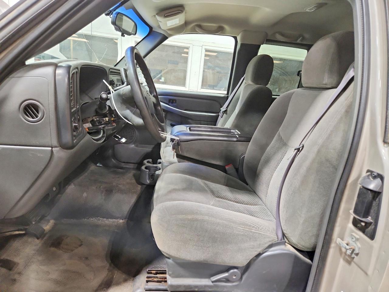 2007 Chevrolet Silverado C1500 Classic Silver vin: 1GCEC19X17Z120382