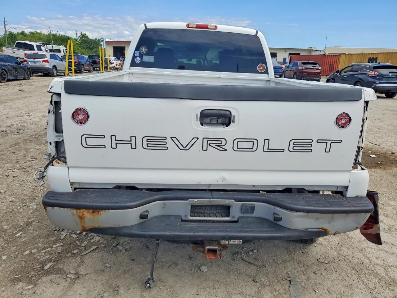 2005 Chevrolet Silverado C1500 White vin: 1GCEC19X25Z148236