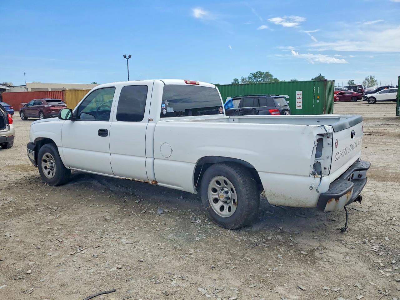 2005 Chevrolet Silverado C1500 White vin: 1GCEC19X25Z148236