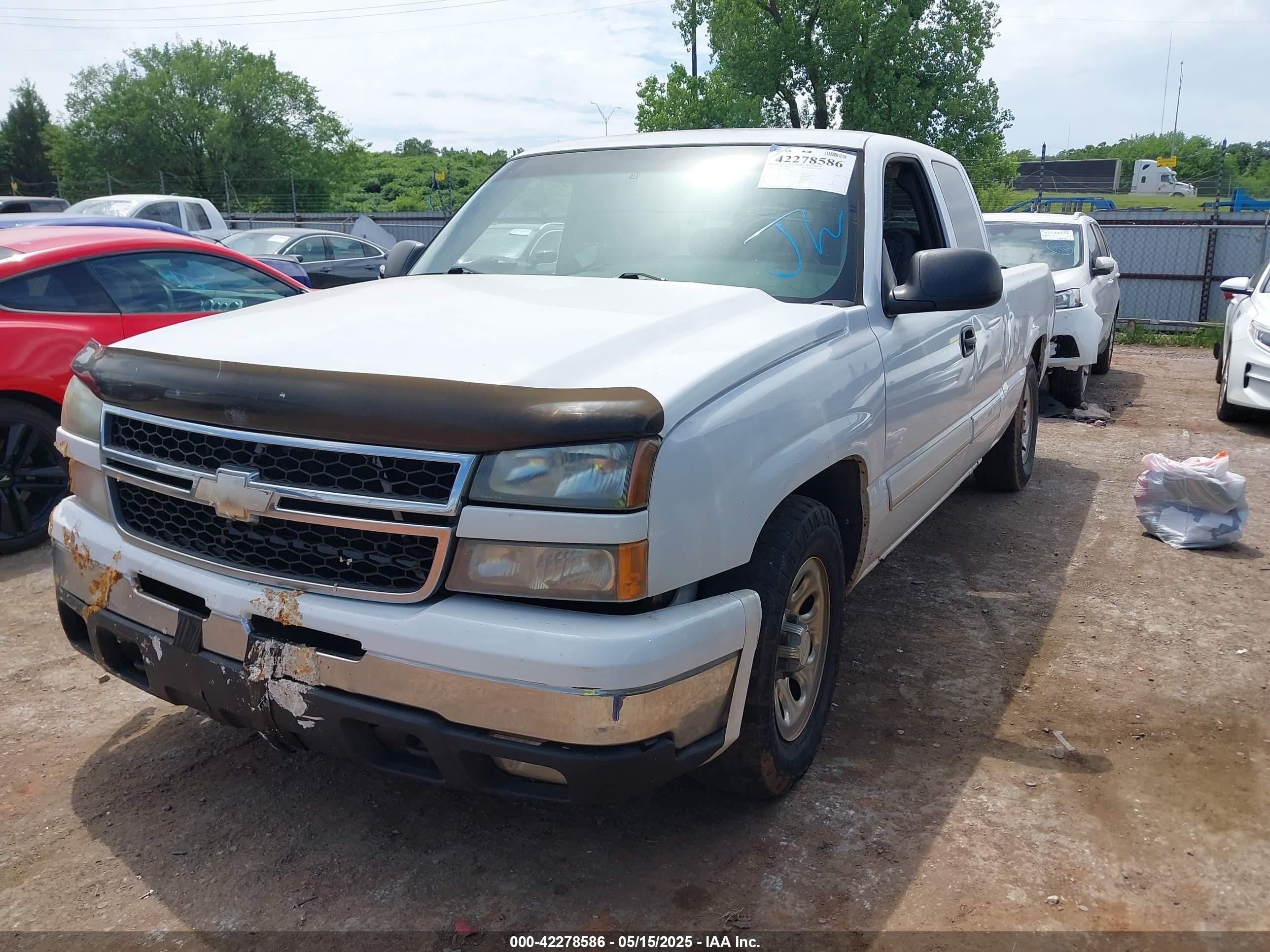 2007 Chevrolet Silverado 1500 Classic Lt1 White vin: 1GCEC19X27Z140687