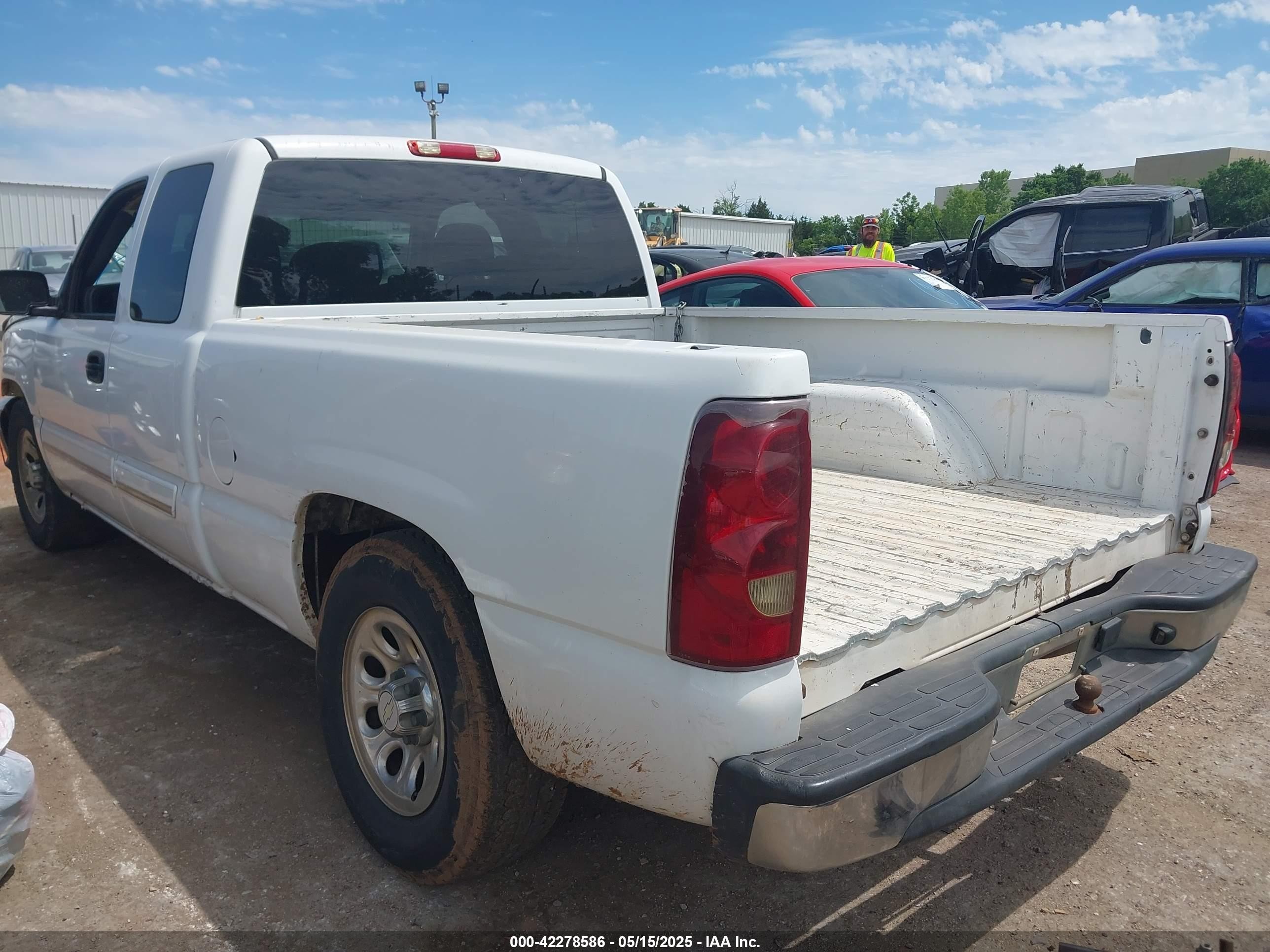 2007 Chevrolet Silverado 1500 Classic Lt1 White vin: 1GCEC19X27Z140687