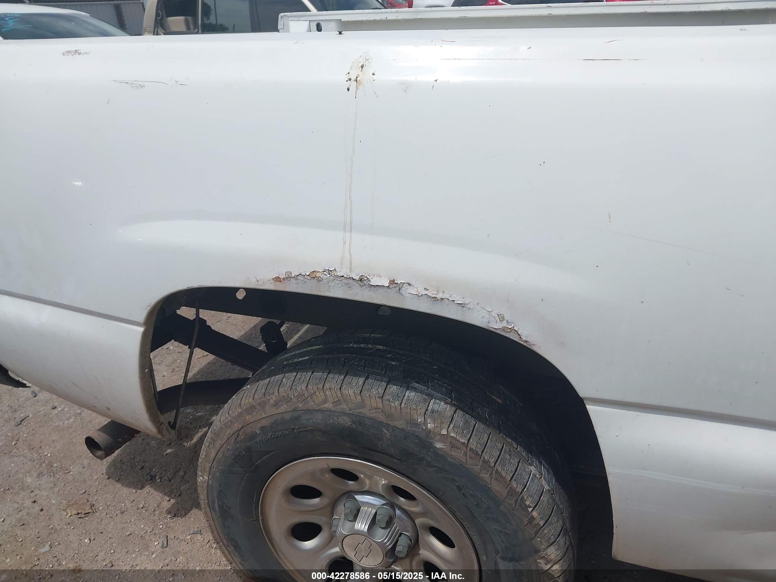 2007 Chevrolet Silverado 1500 Classic Lt1 White vin: 1GCEC19X27Z140687