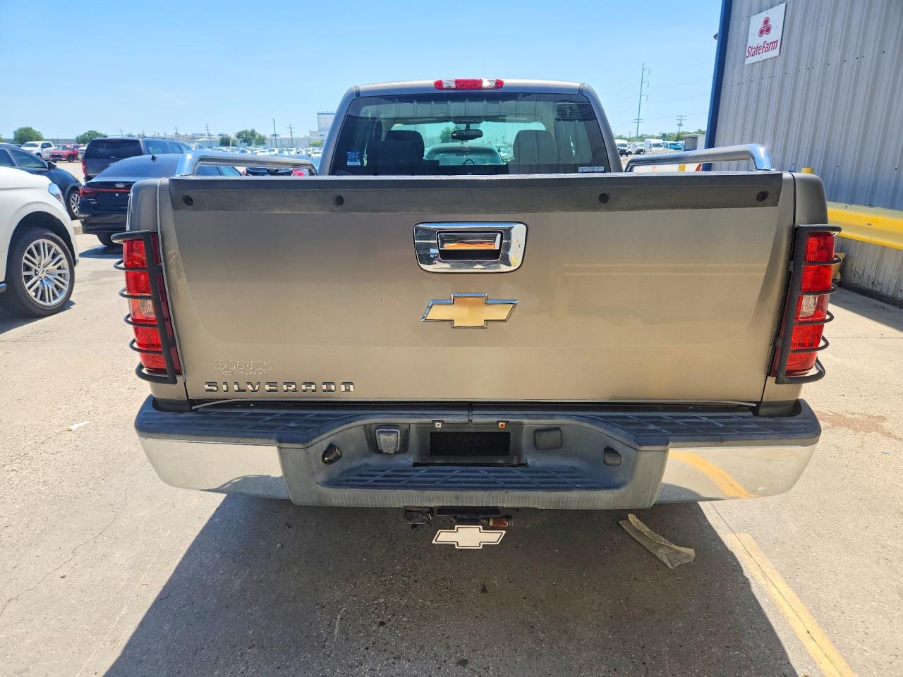 2007 Chevrolet Silverado C1500 Classic Beige vin: 1GCEC19X27Z602228