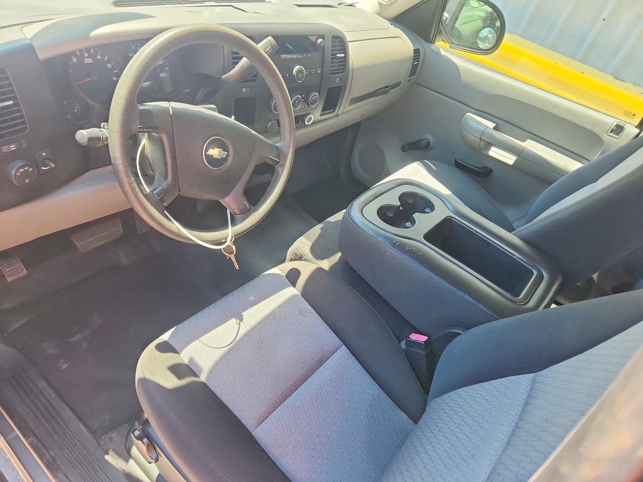 2007 Chevrolet Silverado C1500 Classic Beige vin: 1GCEC19X27Z602228