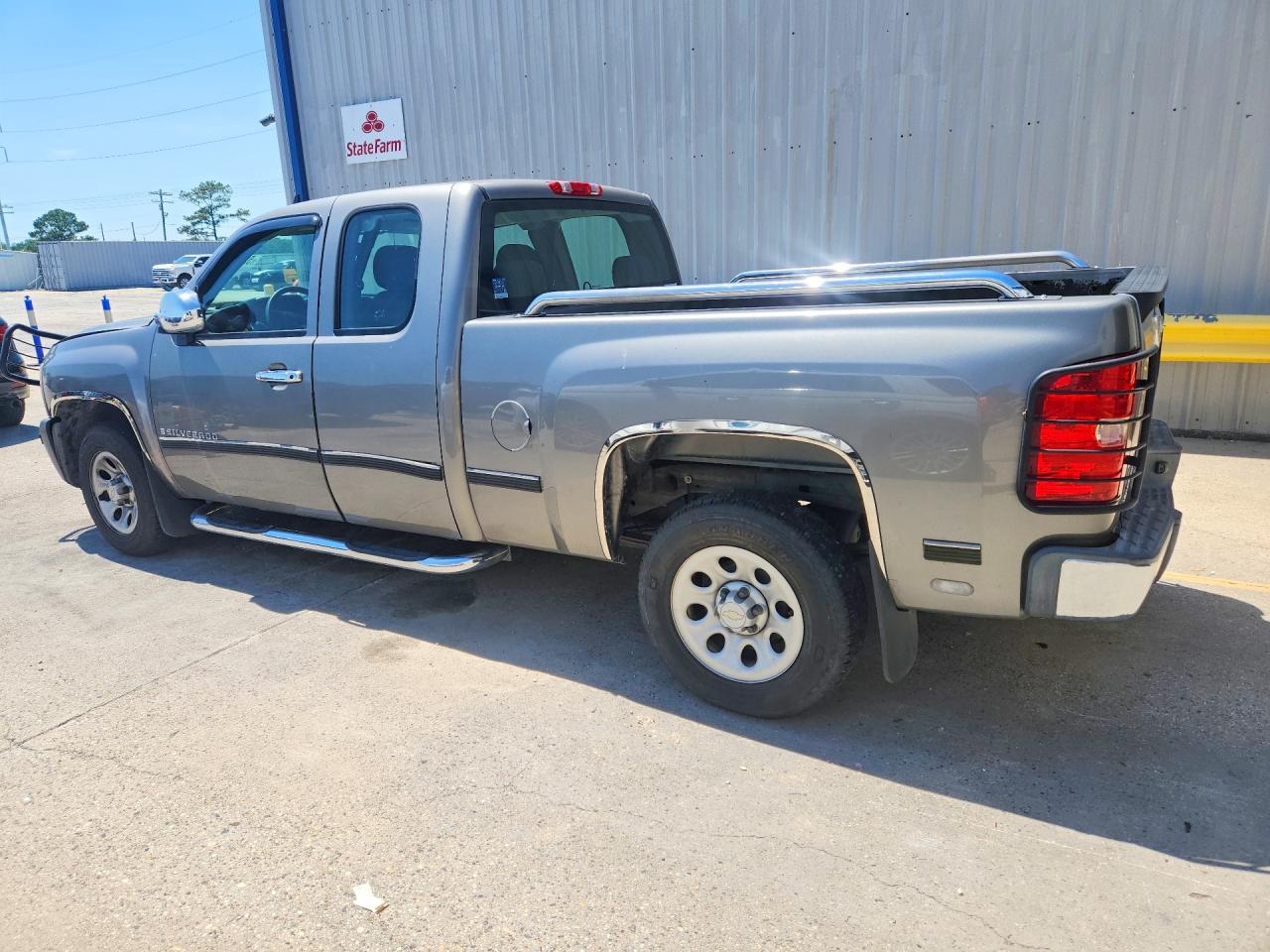 2007 Chevrolet Silverado C1500 Classic Beige vin: 1GCEC19X27Z602228
