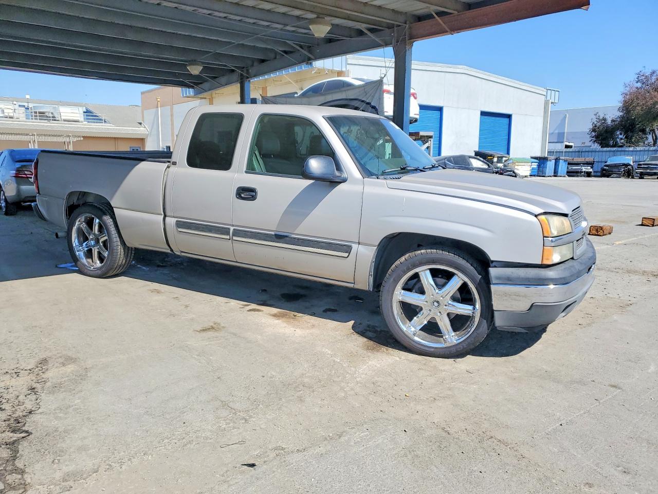 2005 Chevrolet Silverado C1500 Желто-коричневый vin: 1GCEC19X35Z280065