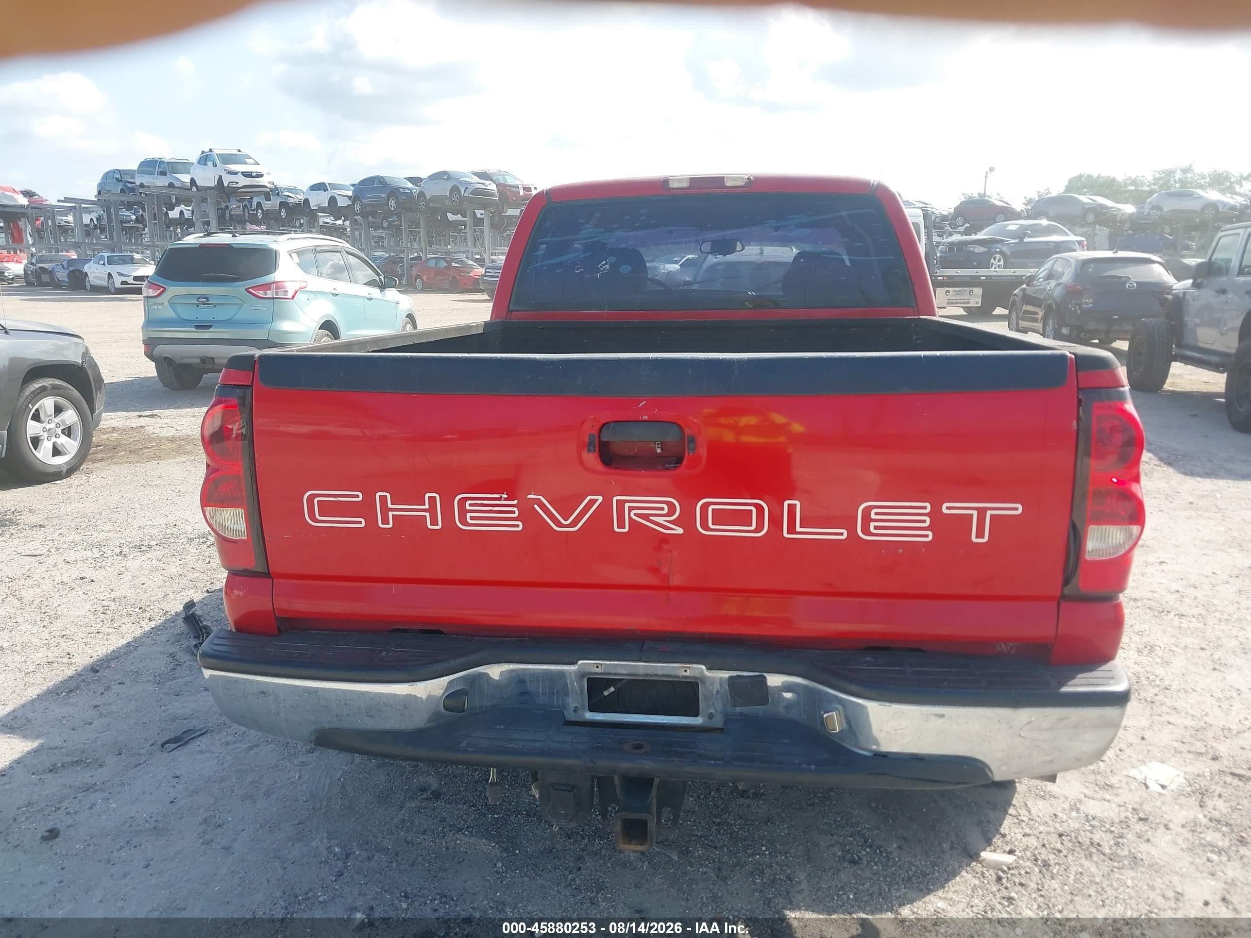 2004 Chevrolet Silverado 1500   Red vin: 1GCEC19X44Z224487
